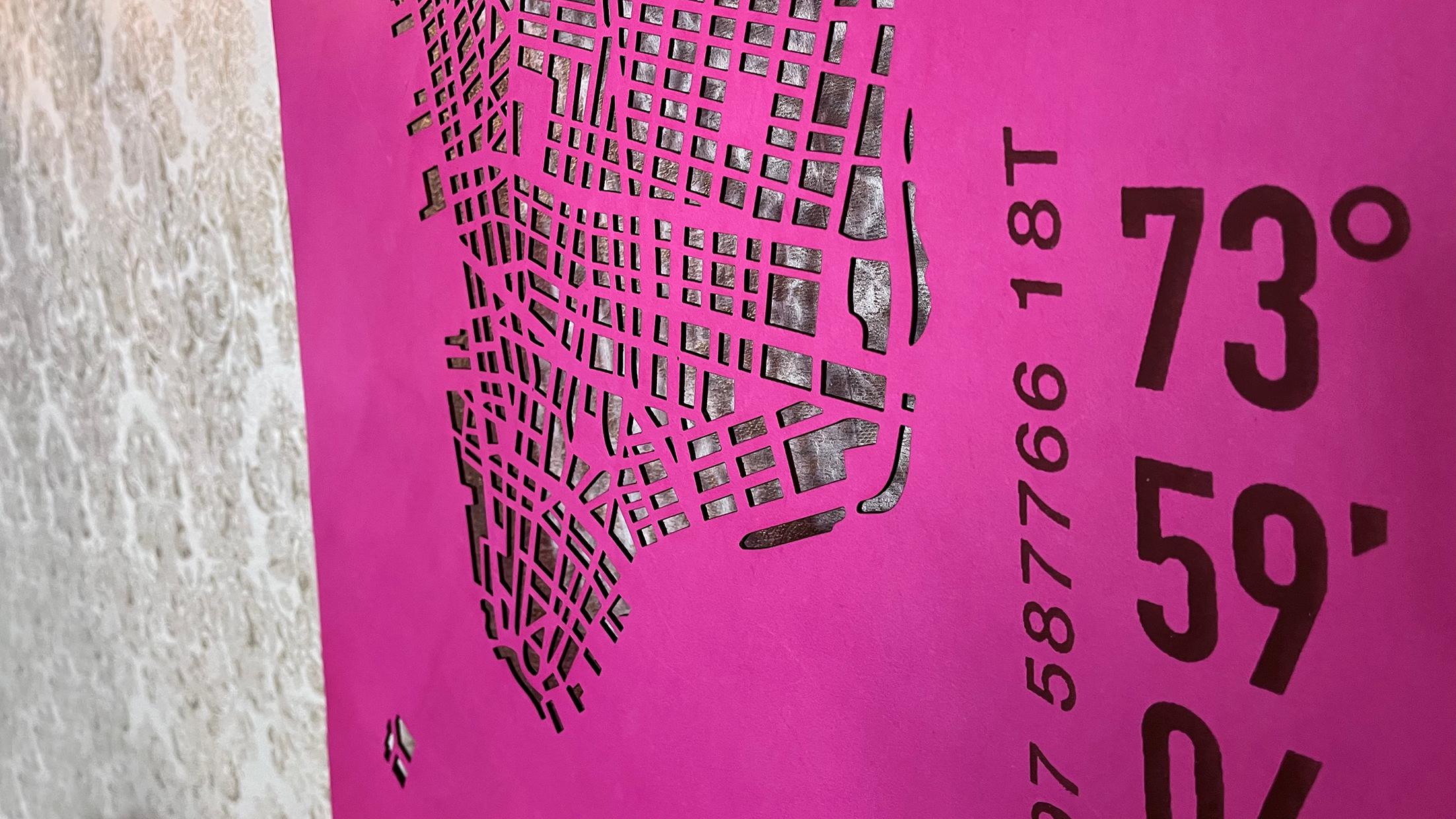 Cuir Décoration murale en cuir, plan de ville en 3D NY en vente