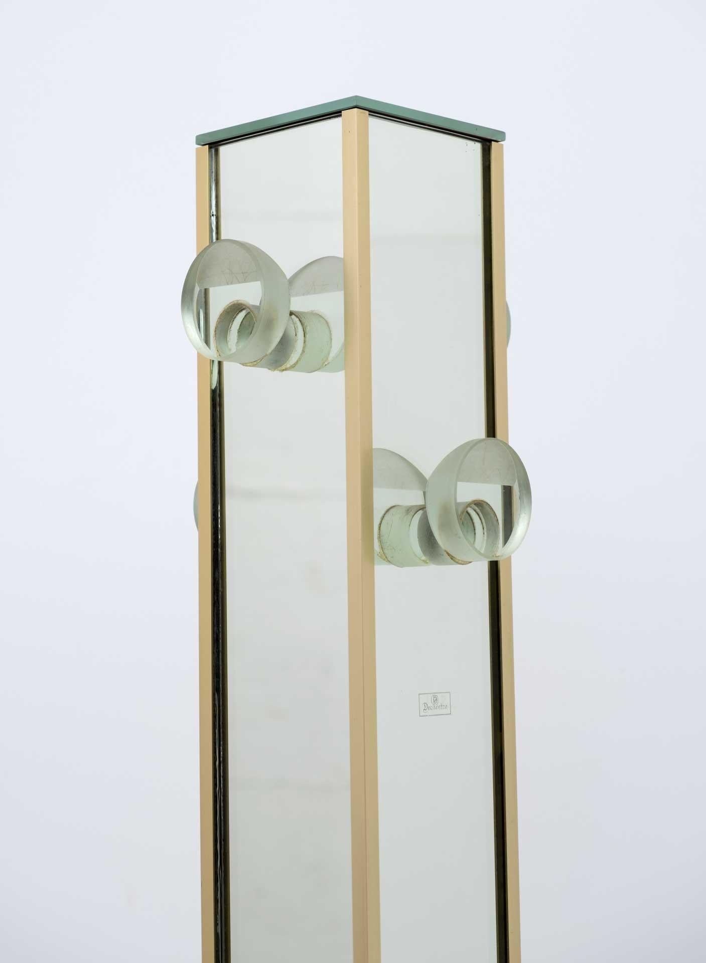Decorvetro Mid-Century Modern Italian Mirror Clothes Hangers, 1970s For Sale 1