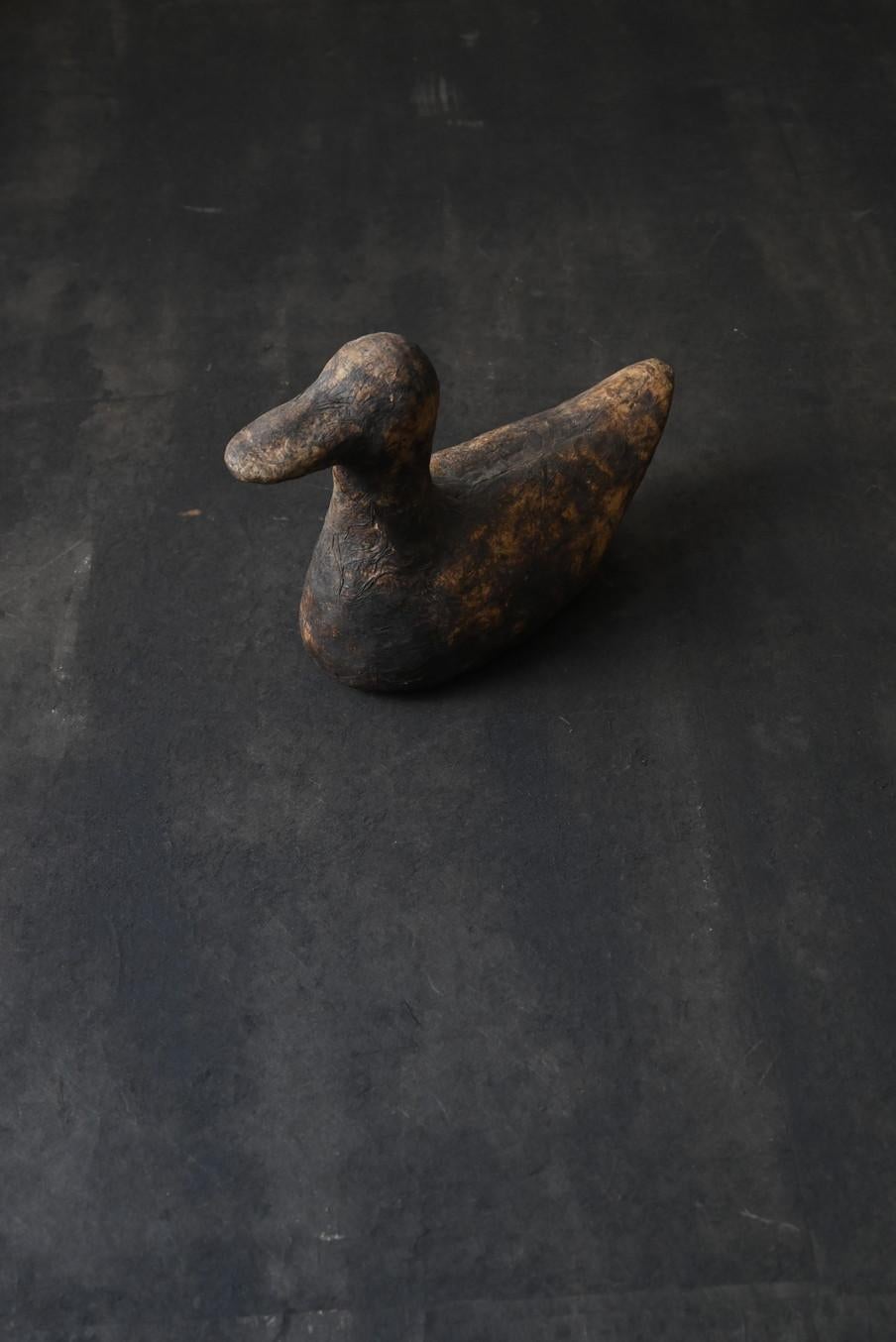 Japonais Décoyés avec du papier japonais ancien attaché/Ornements d'oiseaux/20e siècle en vente