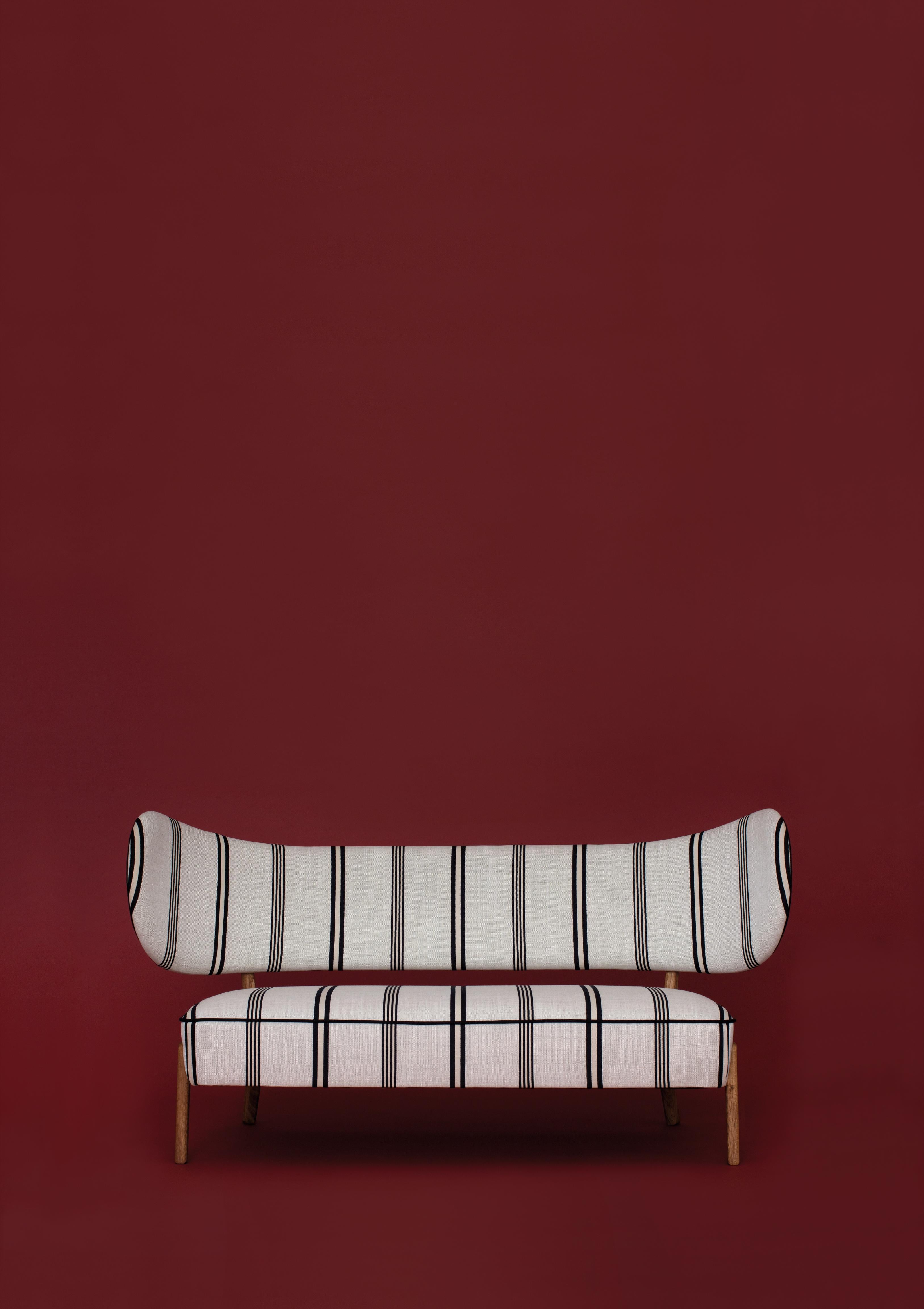 Danish Dedar / Linear TMBO Lounge Sofa by Mazo Design For Sale