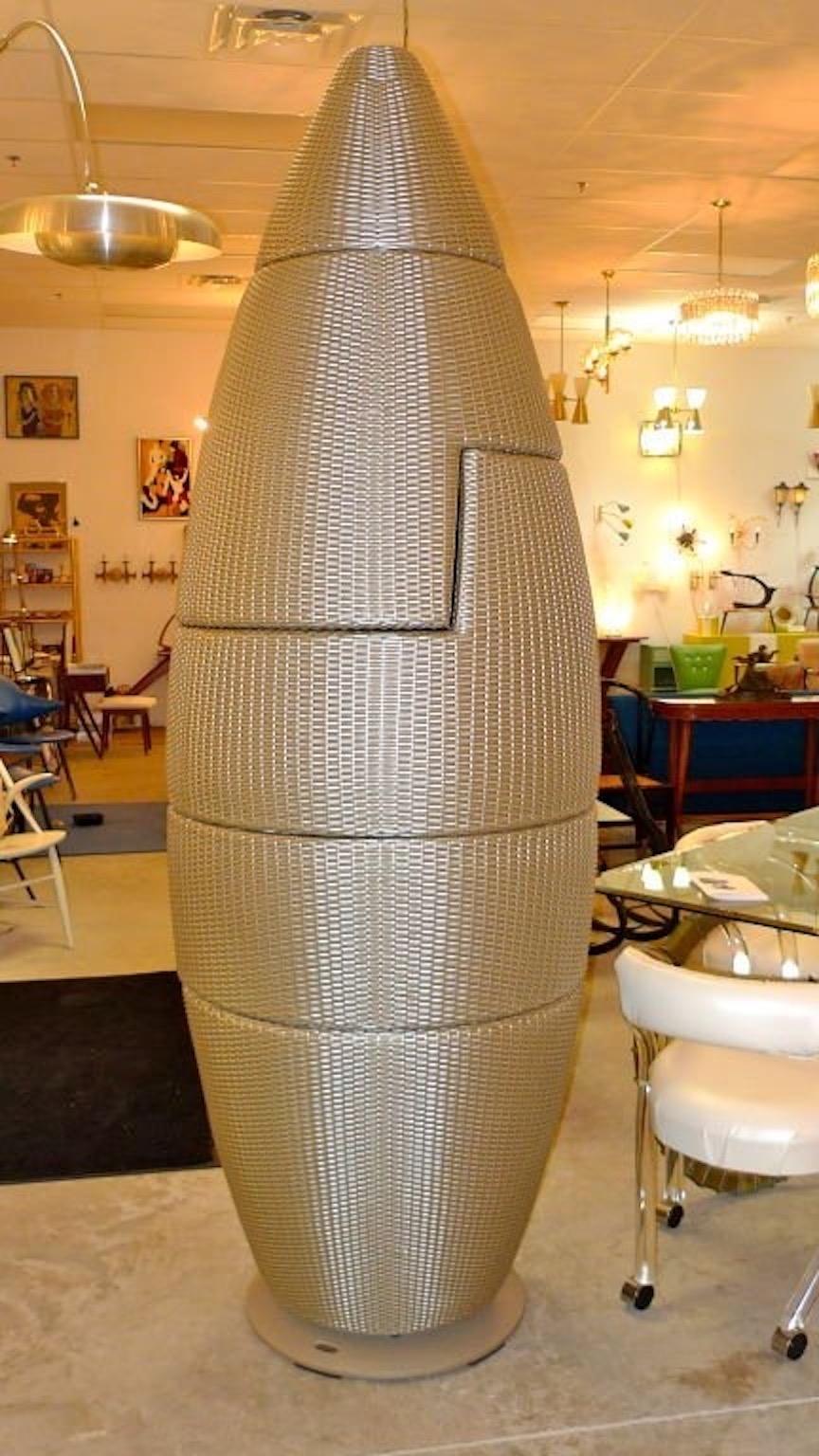 BG GALLERIES SALE PRICE THROUGH 30 April 2024

The Obelisk designed by Frank Ligthart for Dedon, 2008. No longer in production. 
It is composed of two pairs of matching high- and low-back chairs and a conical table. The base of the table supports