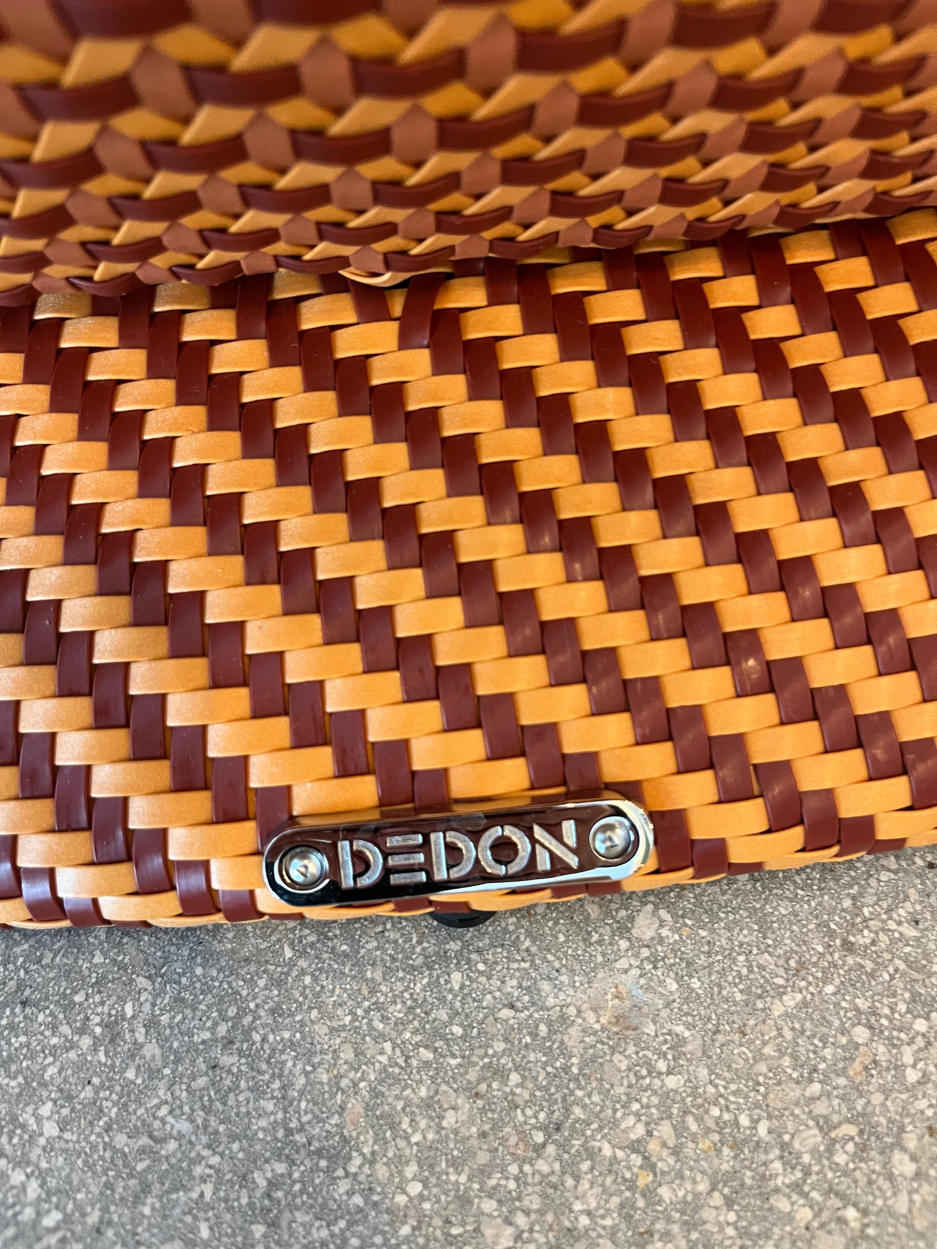 Chaise longue d'appoint et pouf DEDON Papyon Neuf - En vente à Miami, FL