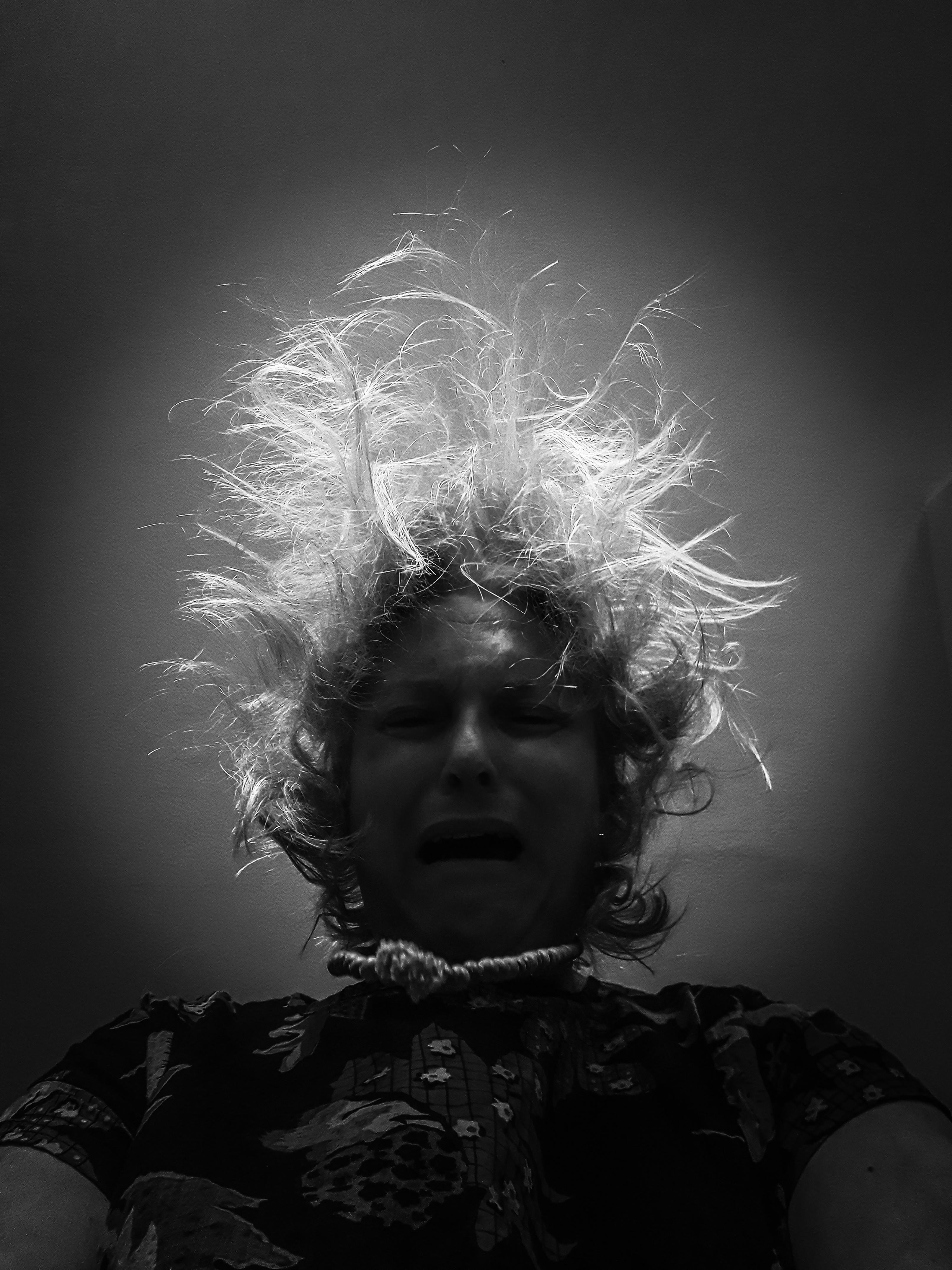 Dee Weingarden Black and White Photograph – Pandemic Panic #5