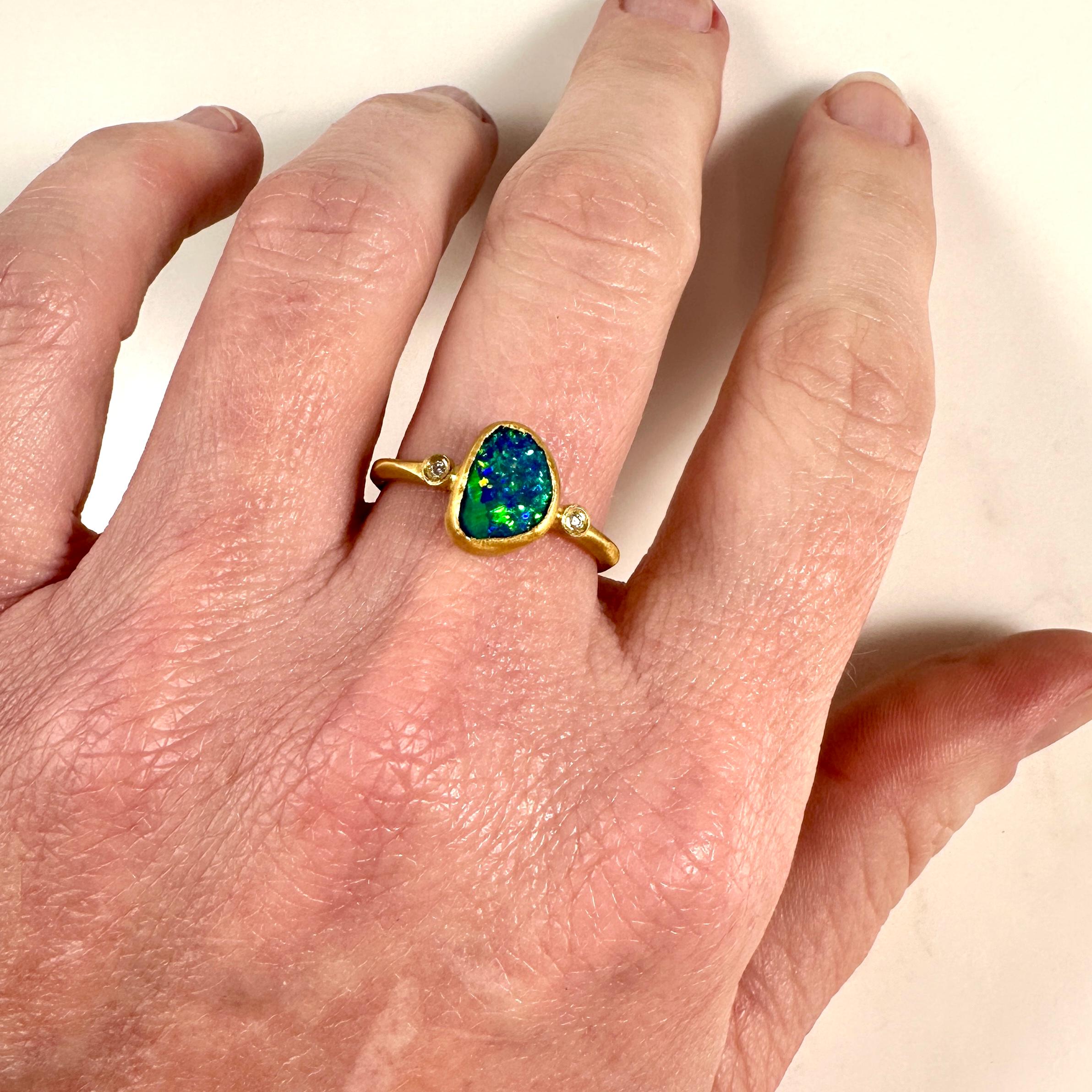 Contemporain Deep Blue 0.84ct Freeform Australian Boulder Opal Stackable Ring w/ Diamonds 24k en vente