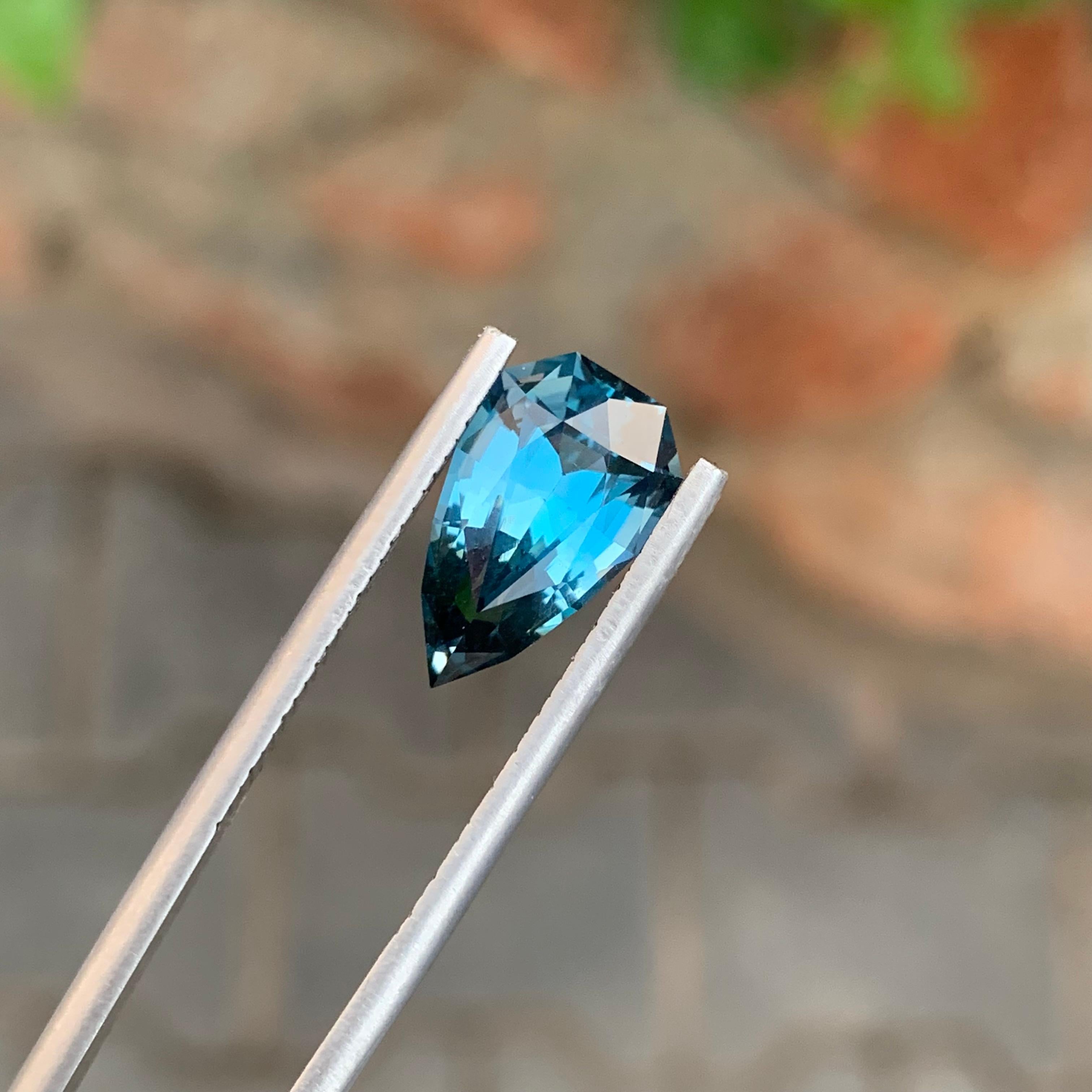 Deep Blue 4.05 Carat Stunning Loose London Blue Topaz Pear Shape Gemstone For Sale 1