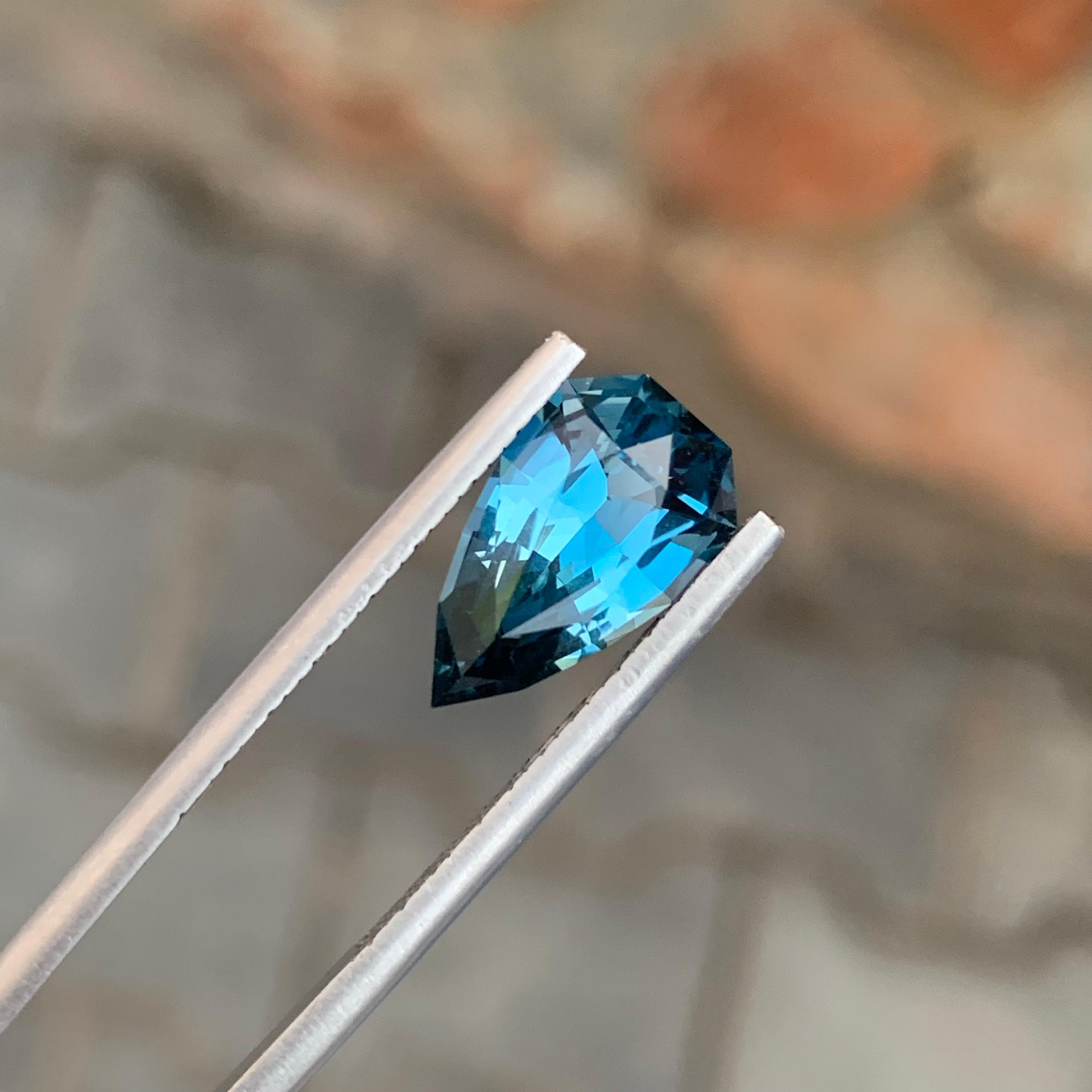 Deep Blue 4.05 Carat Stunning Loose London Blue Topaz Pear Shape Gemstone For Sale 2