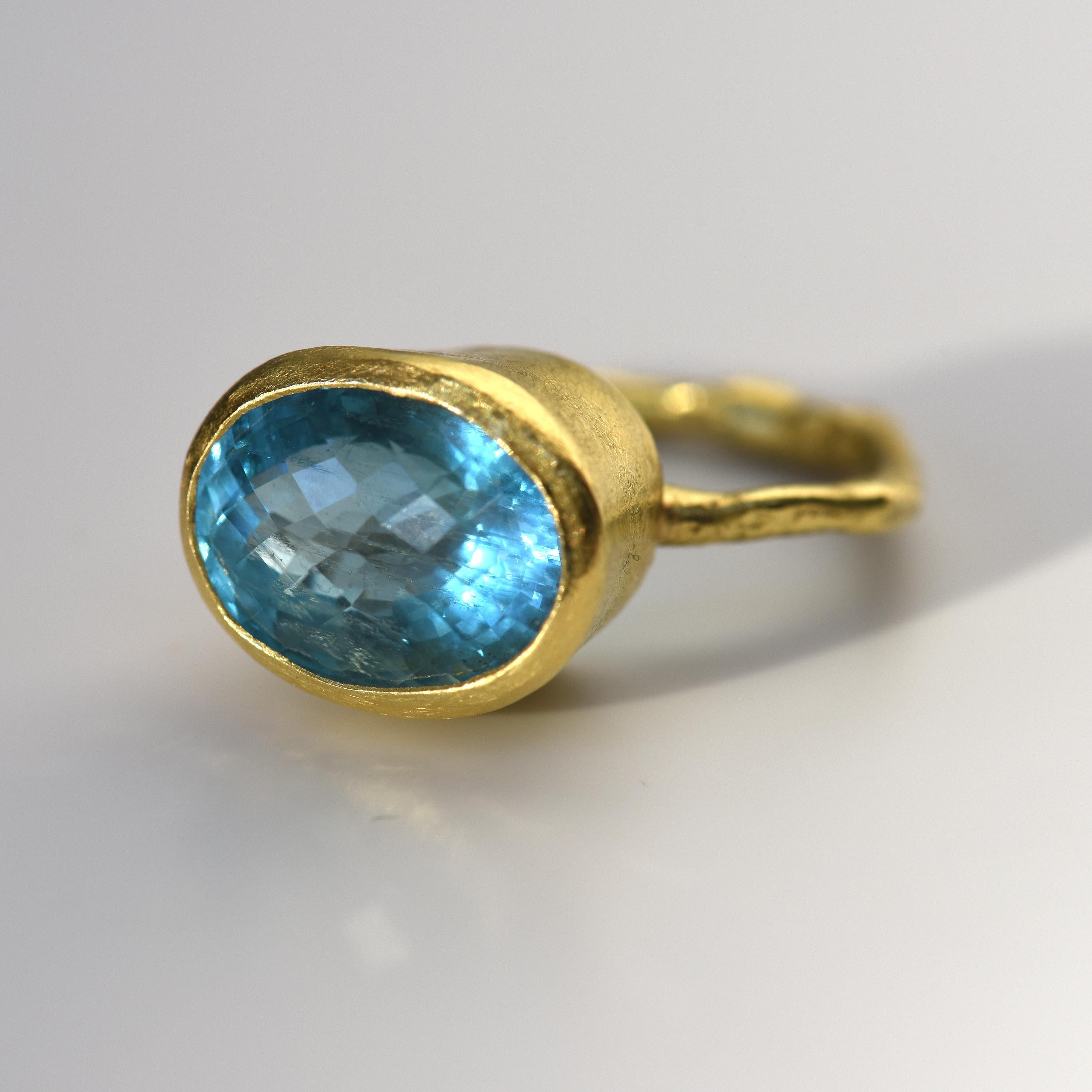 Contemporary Deep Blue Aquamarine 18 Karat Gold Ring Handmade by Disa Allsopp For Sale