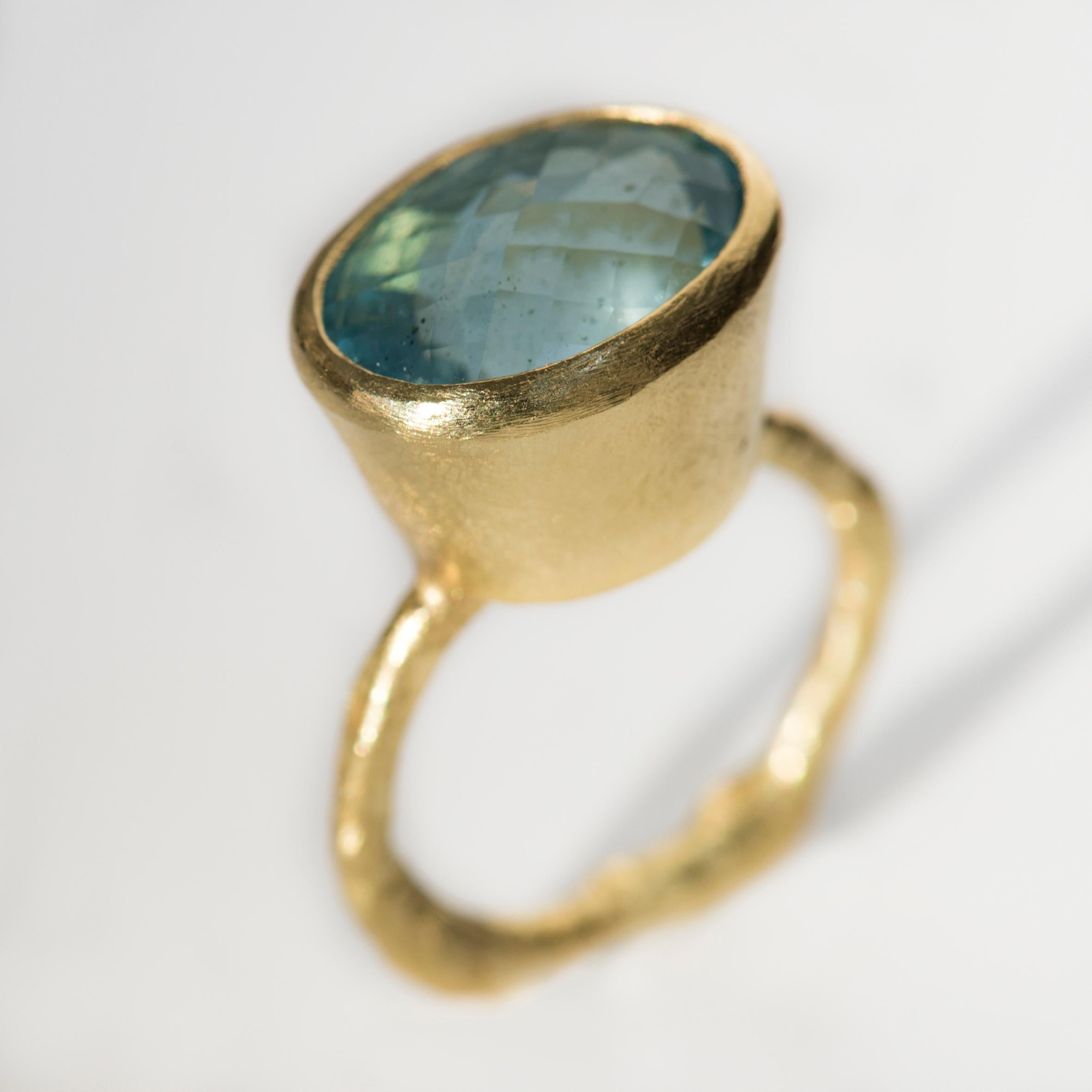Women's or Men's Deep Blue Aquamarine 18 Karat Gold Ring Handmade by Disa Allsopp For Sale