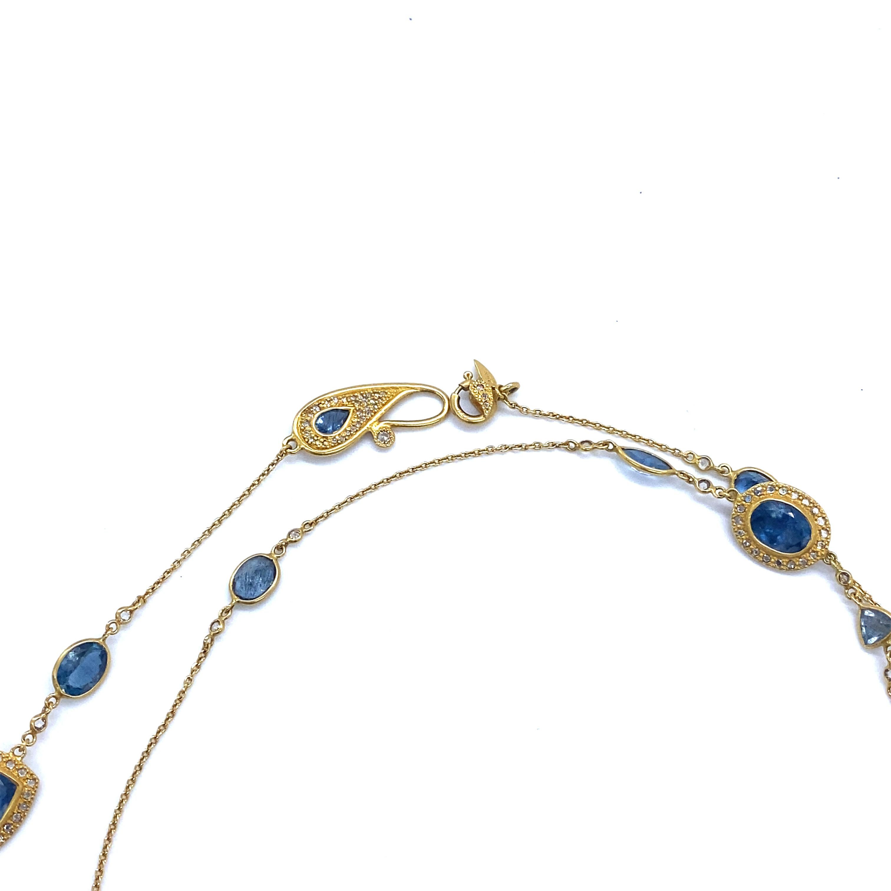 Deep Blue Aquamarine and Diamond Necklace Set in 20 Karat Yellow Gold In New Condition For Sale In Secaucus, NJ