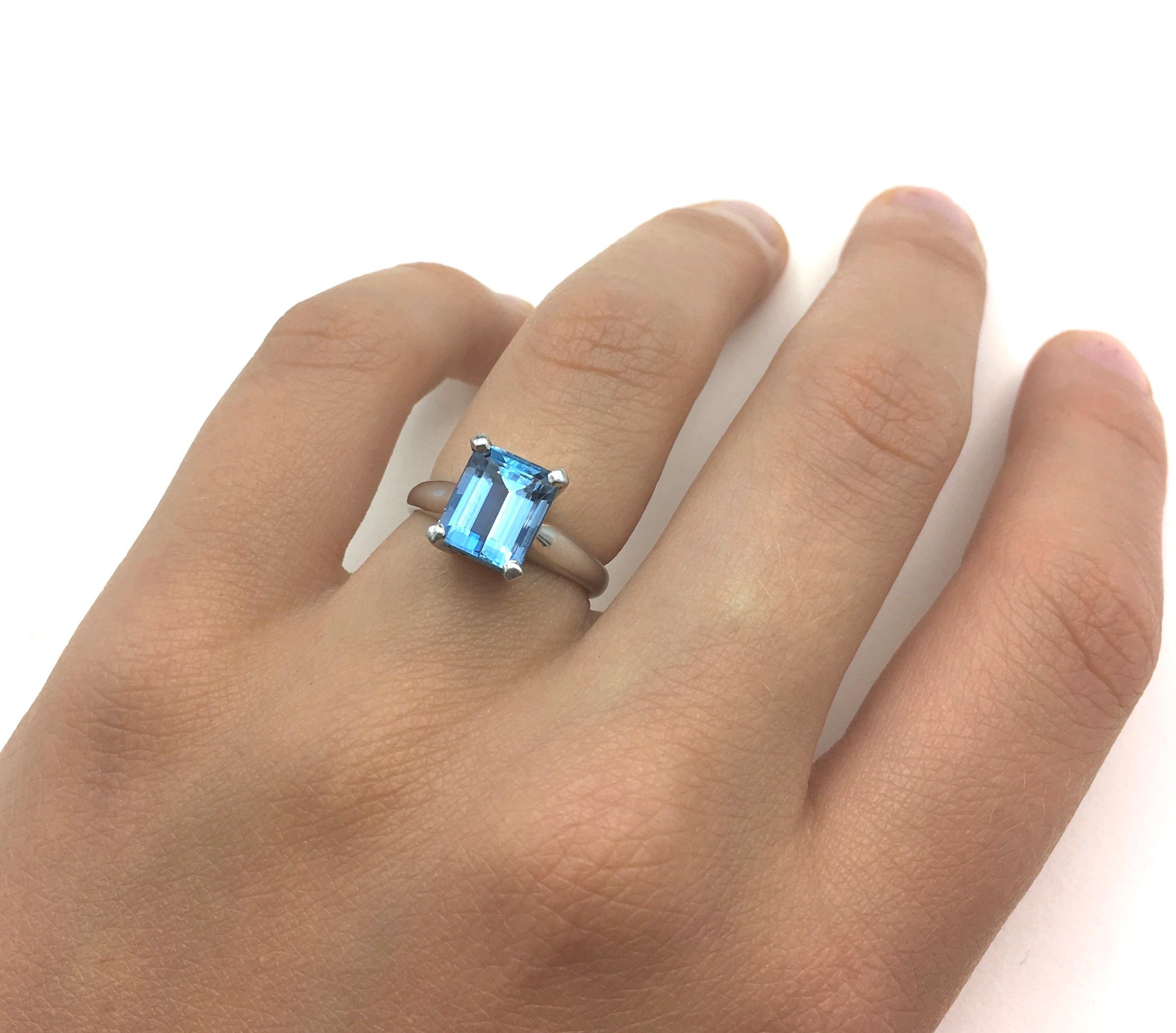 Women's Deep Blue Aquamarine Solitaire Emerald Cut Platinum Ring