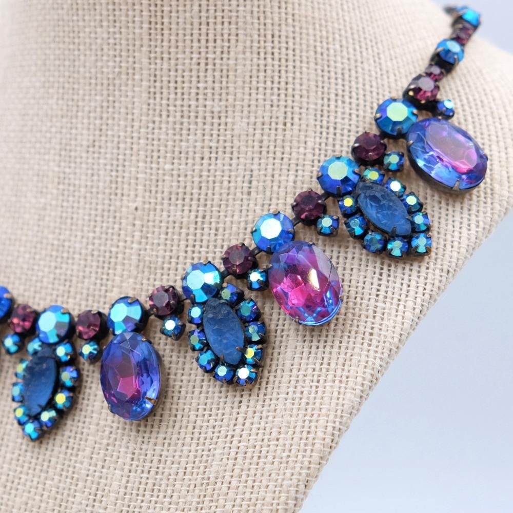 Deep Blue Czech Necklace and Bracelet Set 1950s In Excellent Condition For Sale In Austin, TX