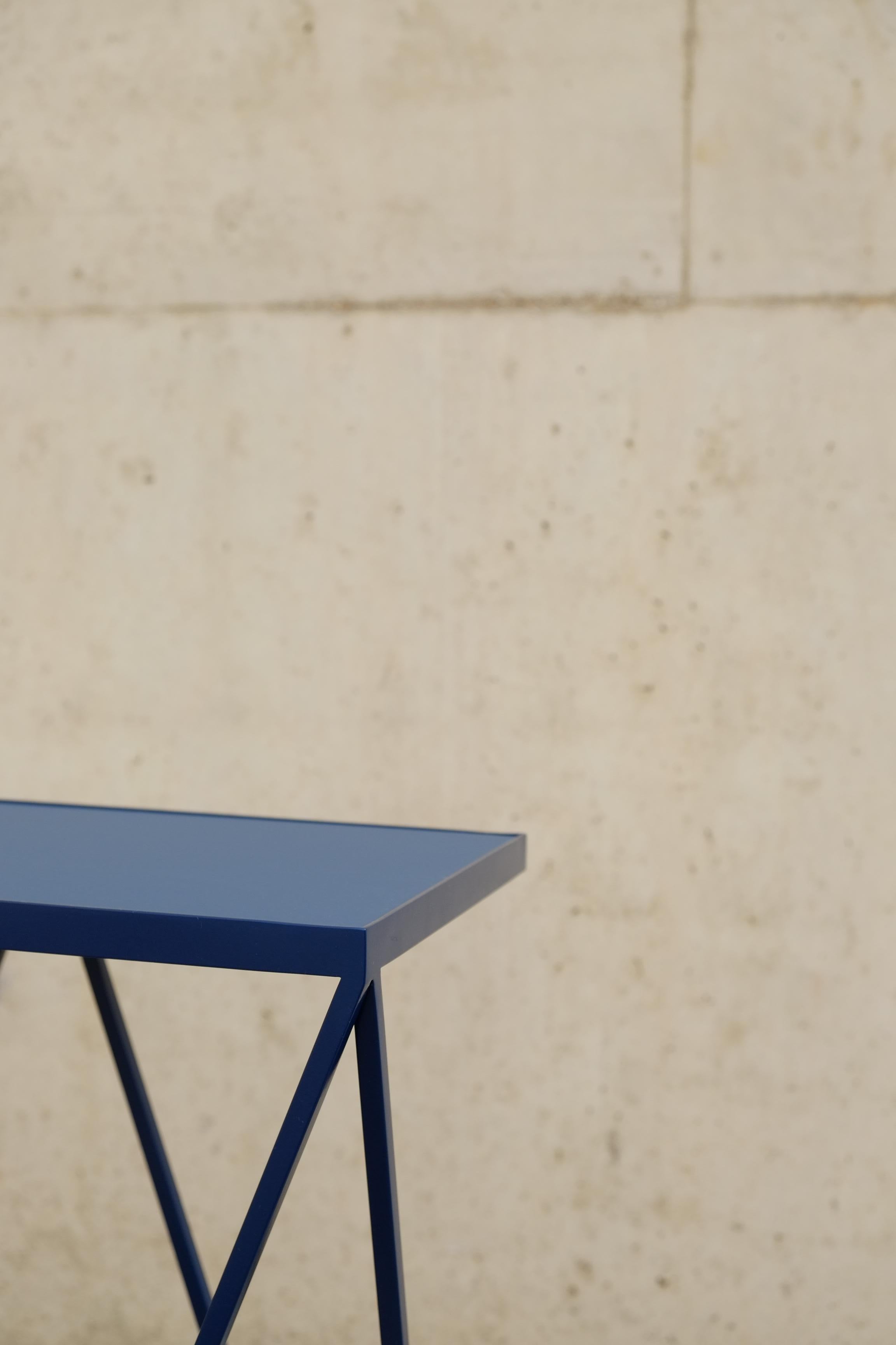 Contemporary Deep Blue Giraffe Console Table with Linseed Linoleum Table Top For Sale