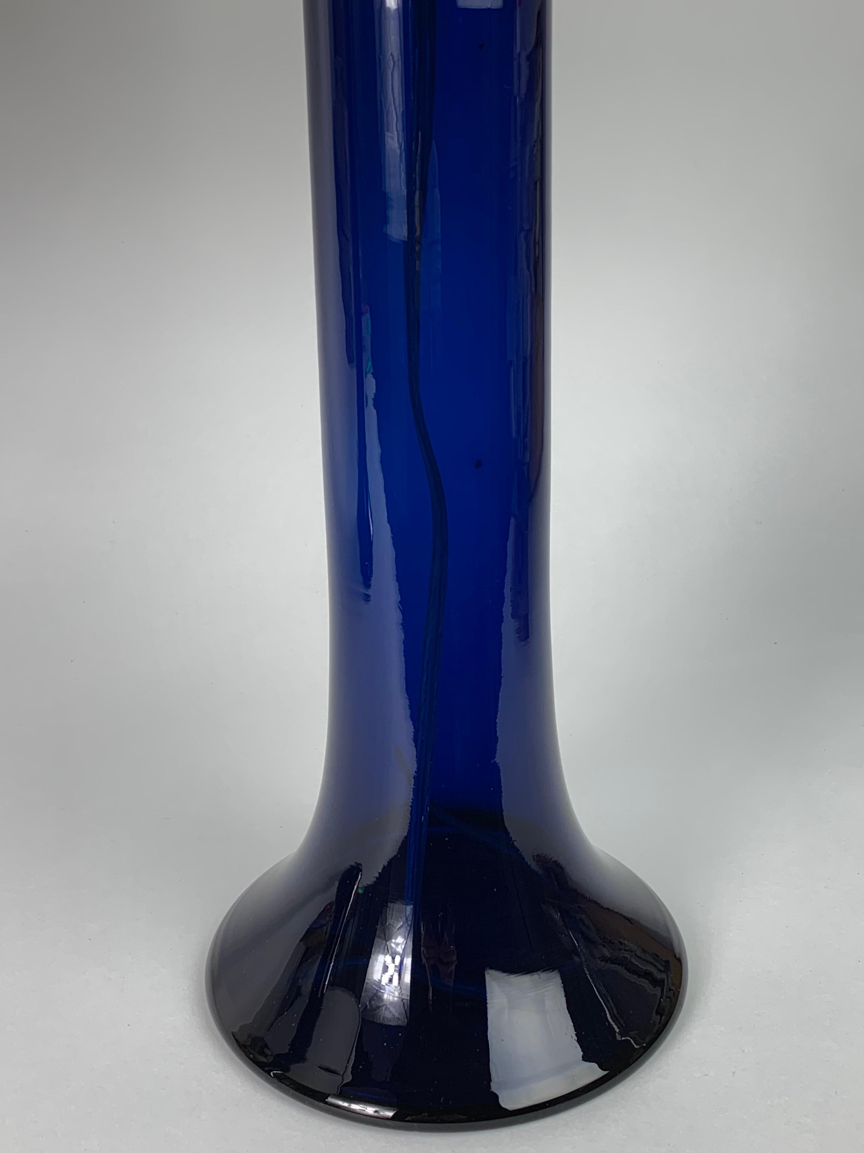 deep blue glass table lamp