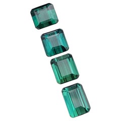 Tourmaline naturelle bleu foncé taille bijou non sertie de 6,70 carats