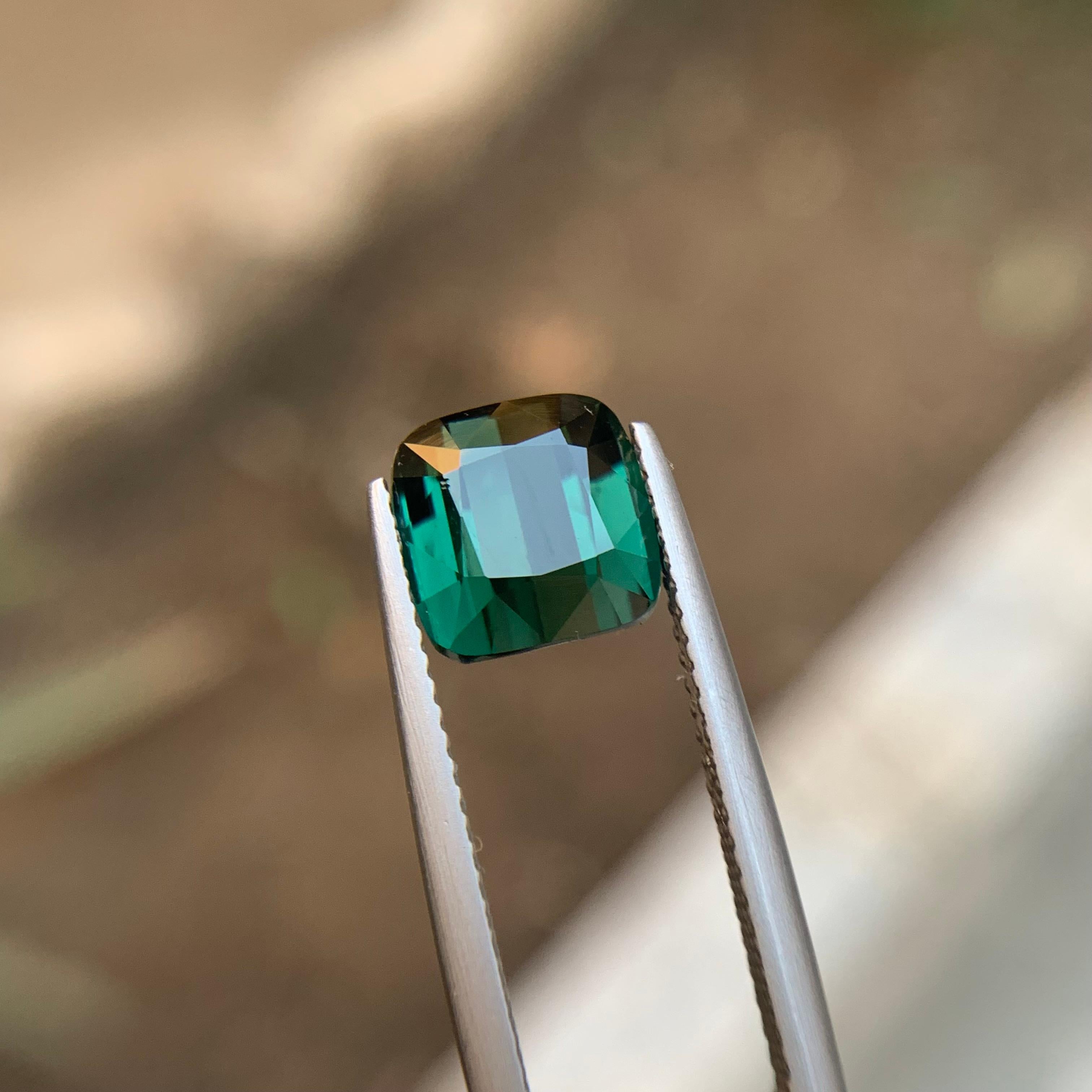 Bague en tourmaline naturelle bleu profond, pierre précieuse non sertie de 3,05 carats, taille coussin en vente 2