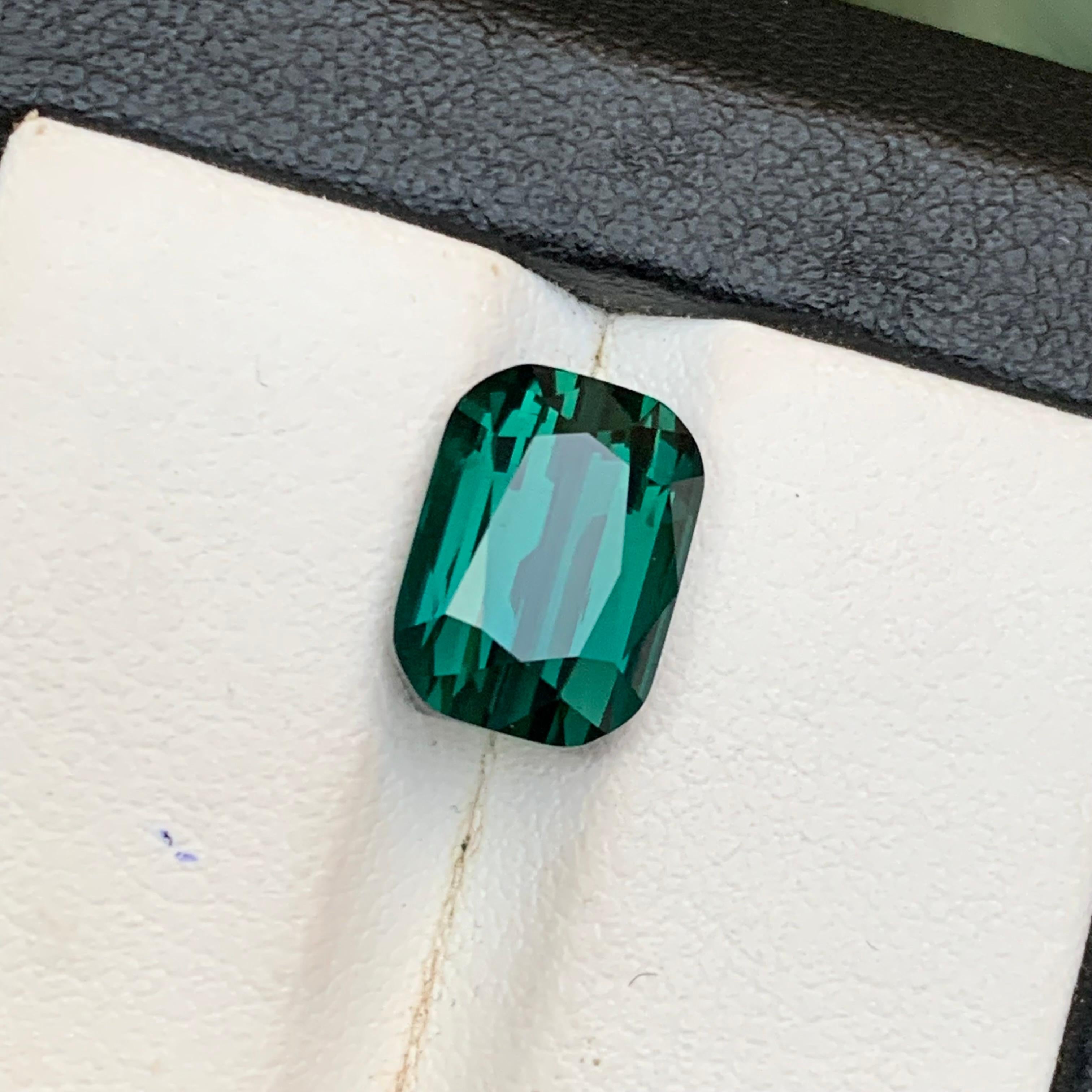 Natürlicher tiefblauer grüner Turmalin - loser Edelstein im Kissenschliff aus Afghanistan - perfekt für feine Schmuckfassungen!!

💎 EDELSTEINART: Turmalin
⚖️ GEWICHT: 4,81 Karat
🪚 FORM & SCHNITT: Kissenschliff
📏 GRÖSSE (MM): 10,48 x 7,68 x
