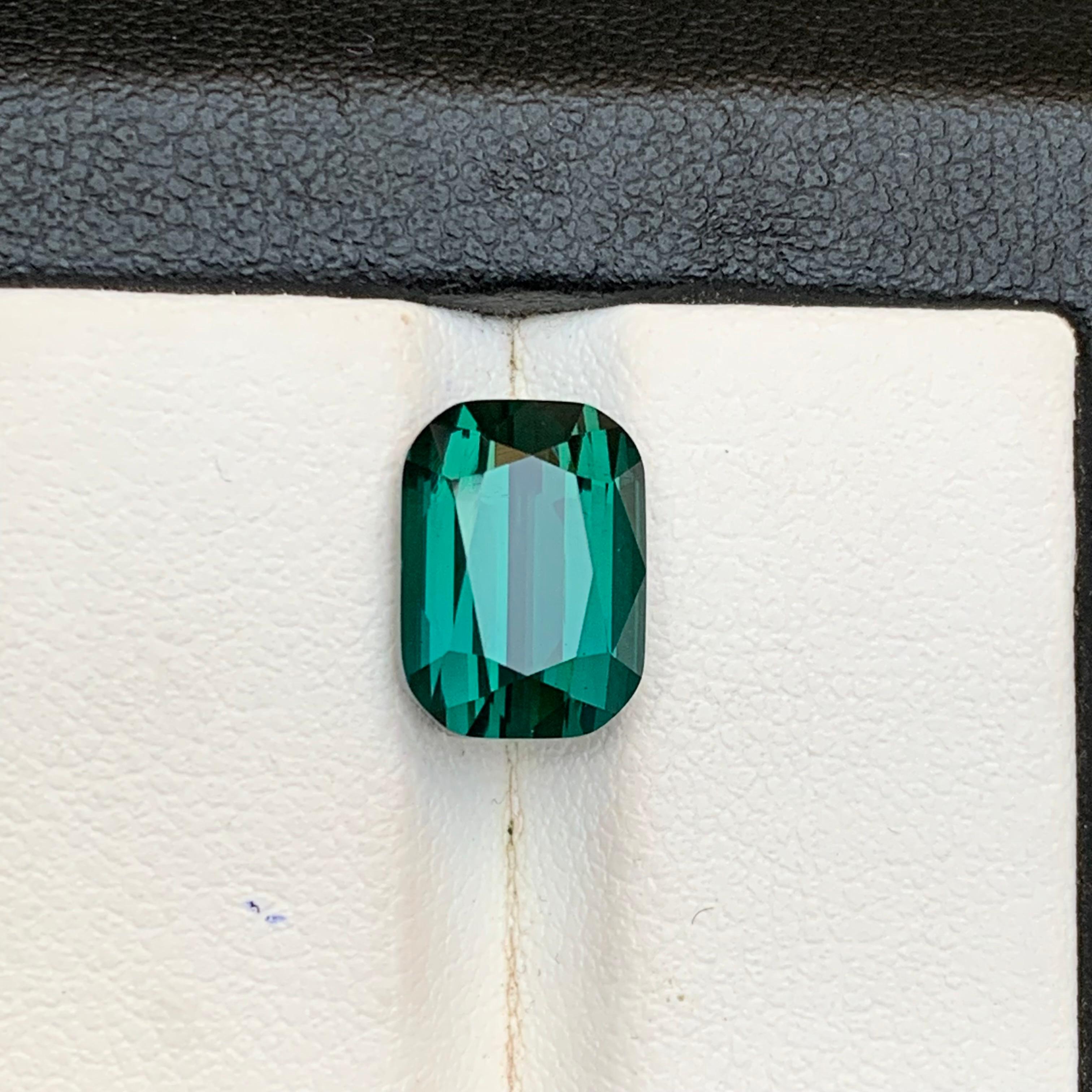 Tiefblauer grüner Turmalin 4.81 Ct Cushion Cut Natürlicher loser Edelstein für Ring im Zustand „Neu“ im Angebot in Peshawar, PK