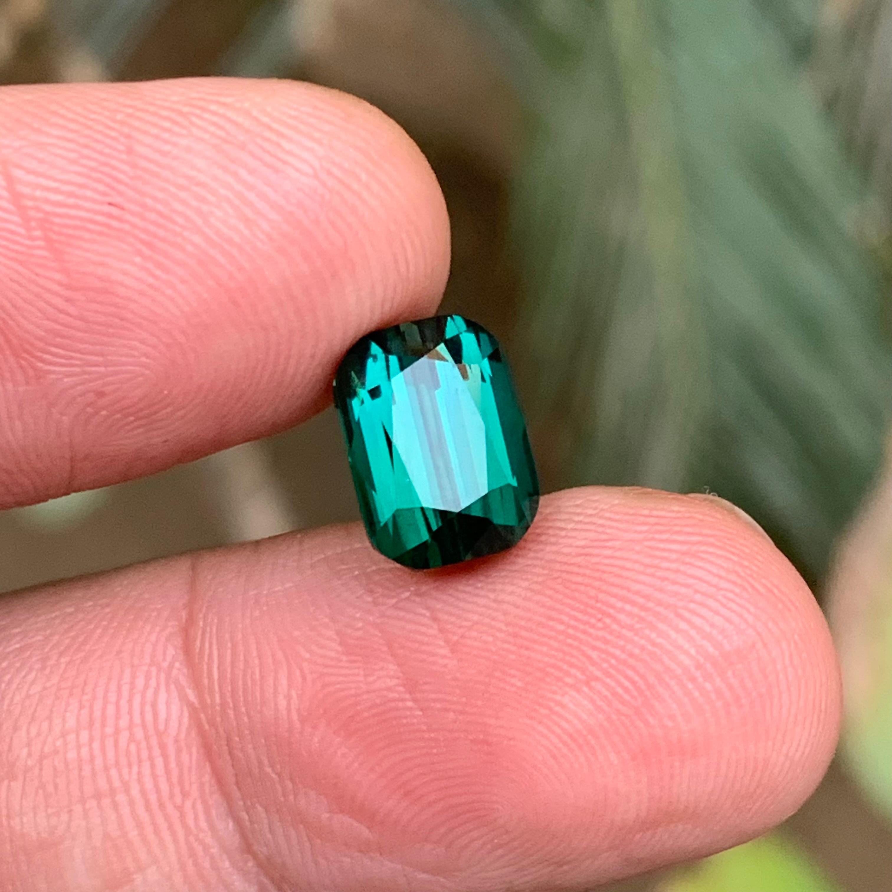 Tiefblauer grüner Turmalin 4.81 Ct Cushion Cut Natürlicher loser Edelstein für Ring im Angebot 1