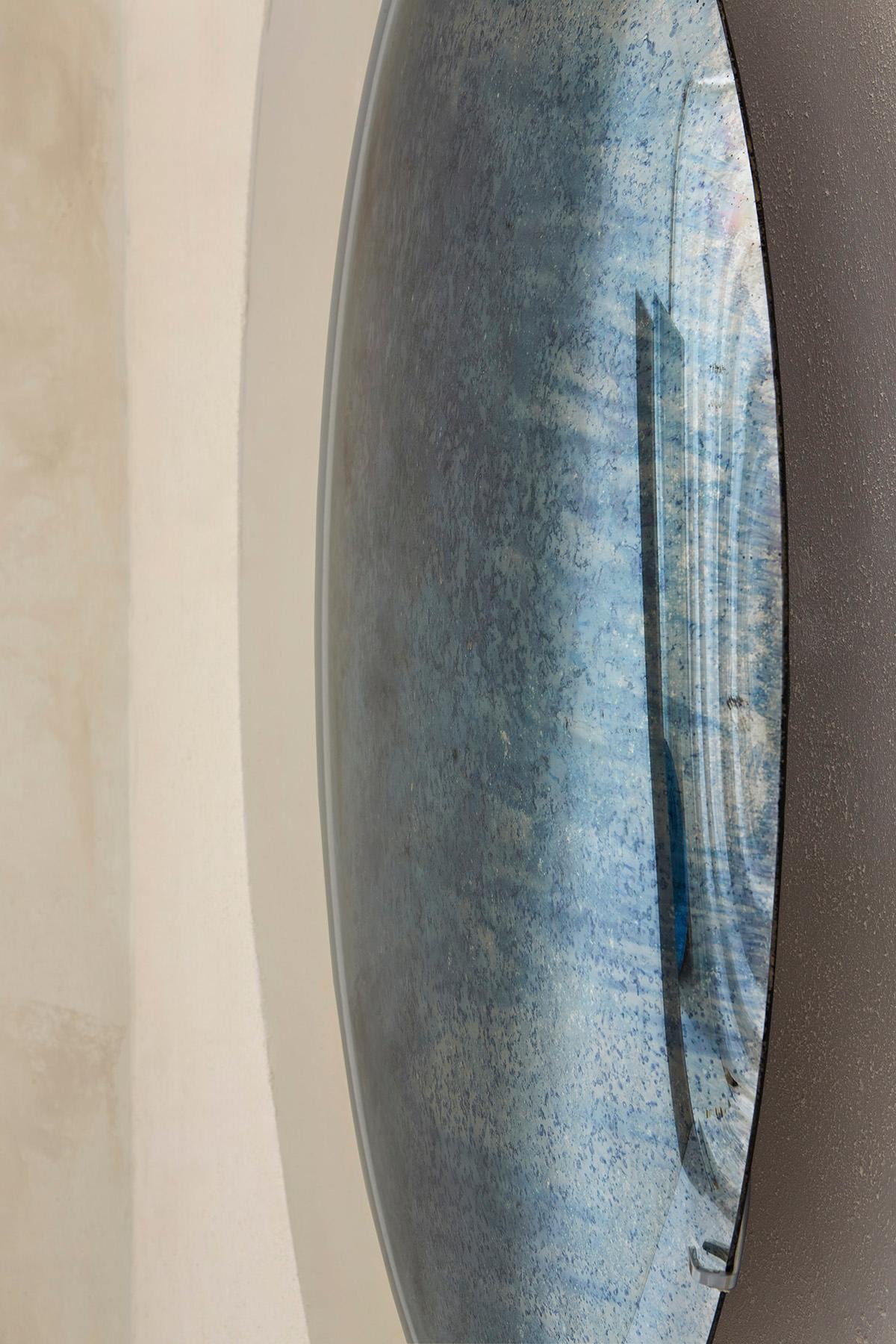 Postmoderne Miroir I bleu profond Homa en vente