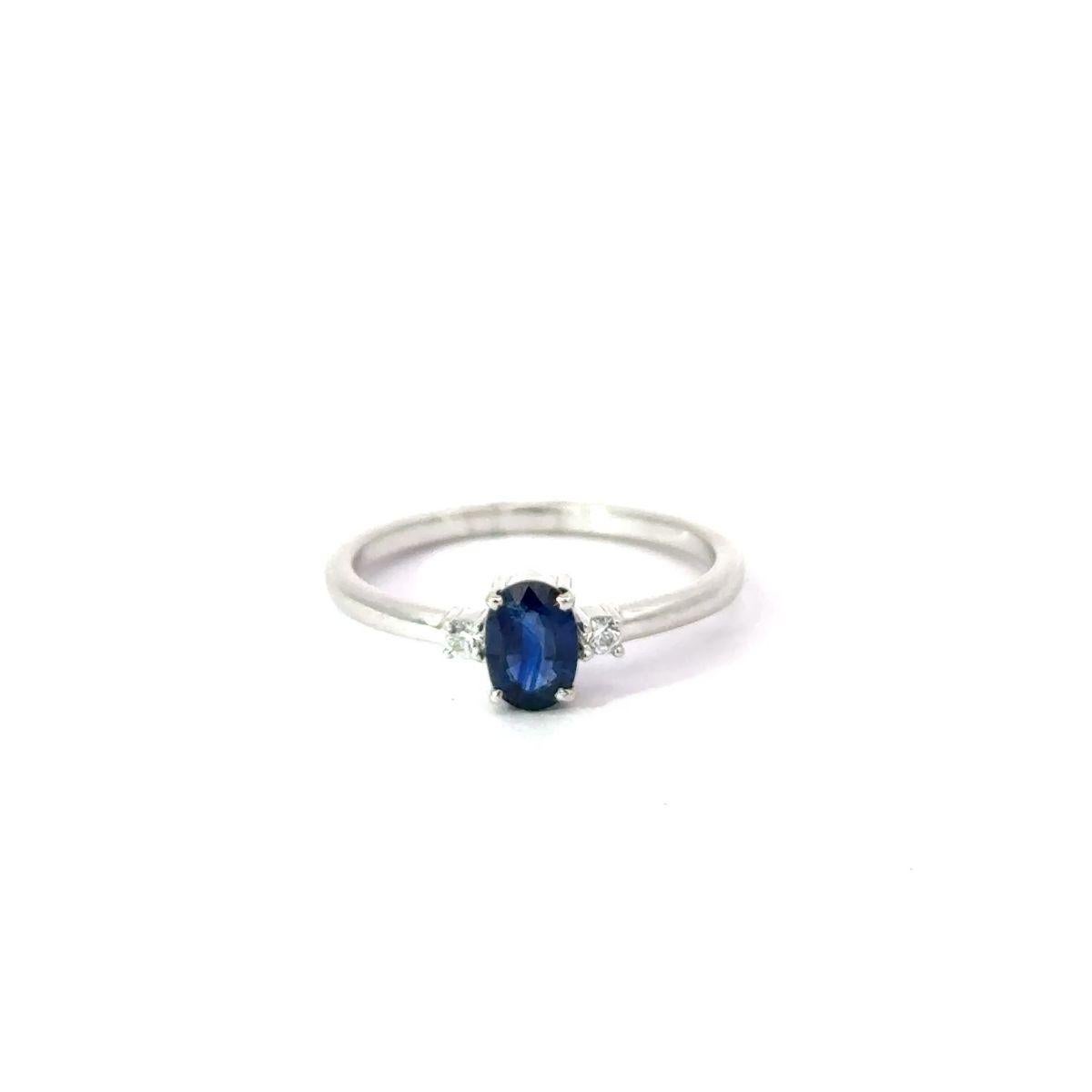 For Sale:  Deep Blue Oval Sapphire & Zirconia Everyday Ring for Her in 925 Silver Certified 11