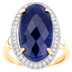 Bague cocktail en or jaune 14 carats avec saphir bleu profond taille rose de 10 carats et halo de diamants