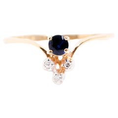 Deep Blue Sapphire and Brilliant Diamond Vintage Ring in 9 Carat Yellow Gold