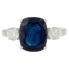 Anillo de tres piedras de zafiro azul profundo y diamantes en oro blanco de 14k Regalo para mujer