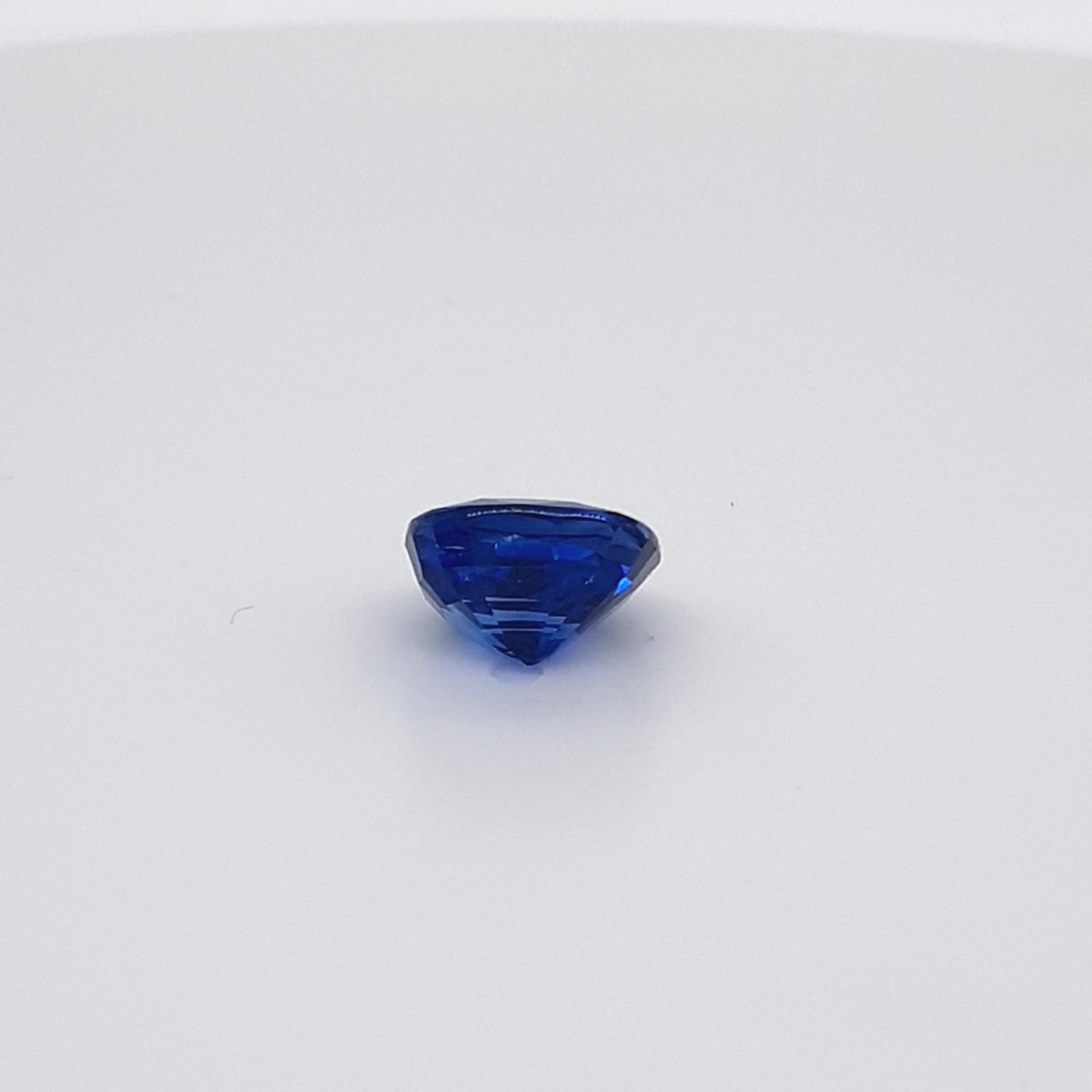 Deep Blue Sapphire, Certified Gem, 4, 27 Ct., Loose Gemstone In New Condition For Sale In Kirschweiler, DE