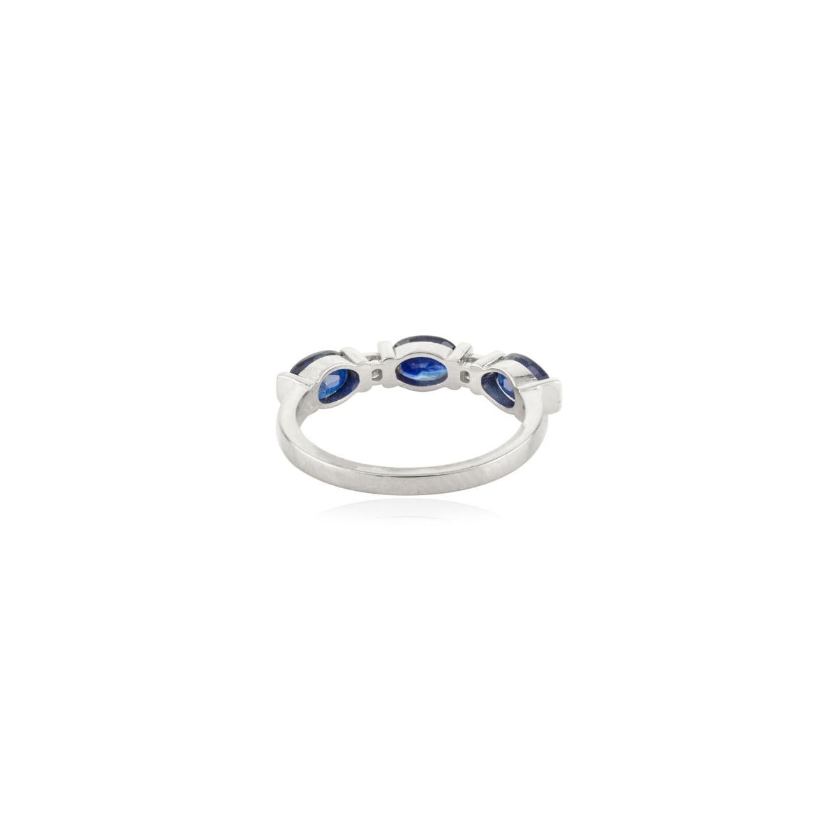 En vente :  Bague en or blanc 14k avec saphir bleu profond et diamant Cadeau pour elle 7