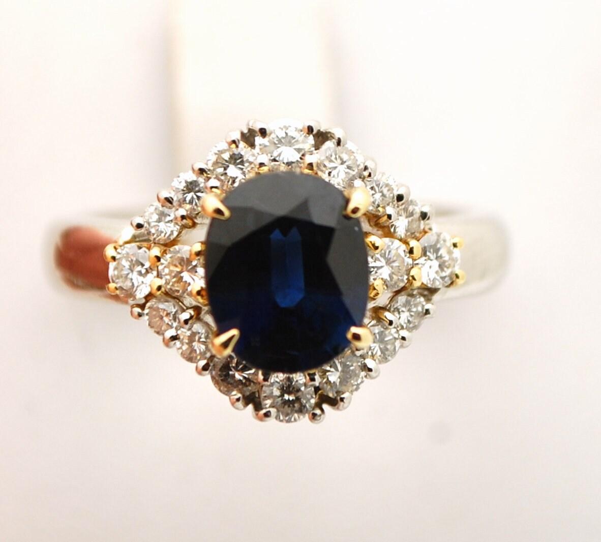Deep Blue sapphire diamond ring in platinum For Sale 3