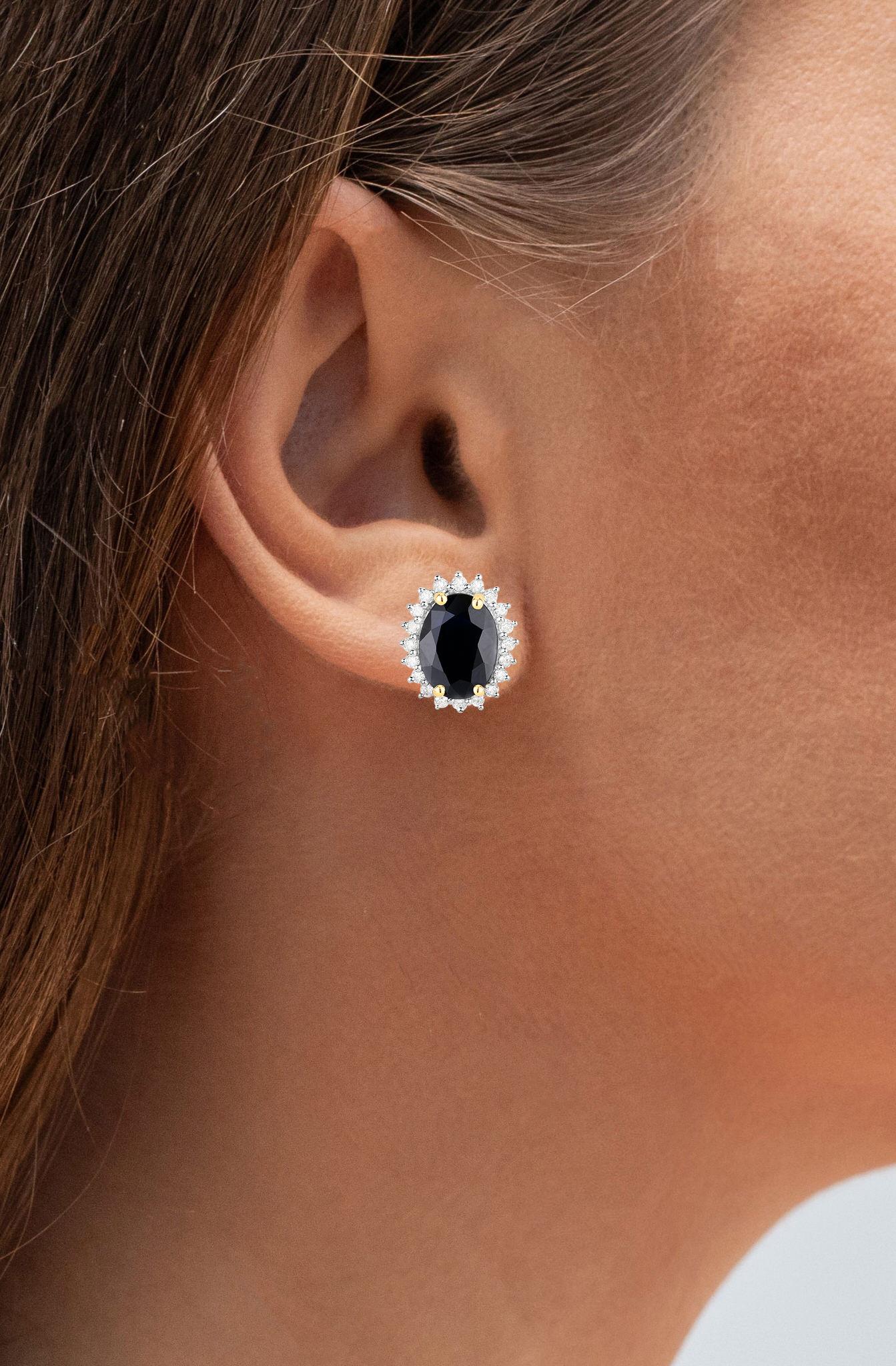 Taille ovale Boucles d'oreilles saphir bleu profond Diamants 3,3 carats Or jaune 14K en vente