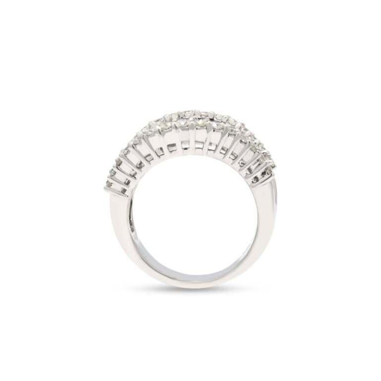 For Sale:  Deep Blue Sapphires Diamond Wedding Band Ring in 14k Solid White Gold 5