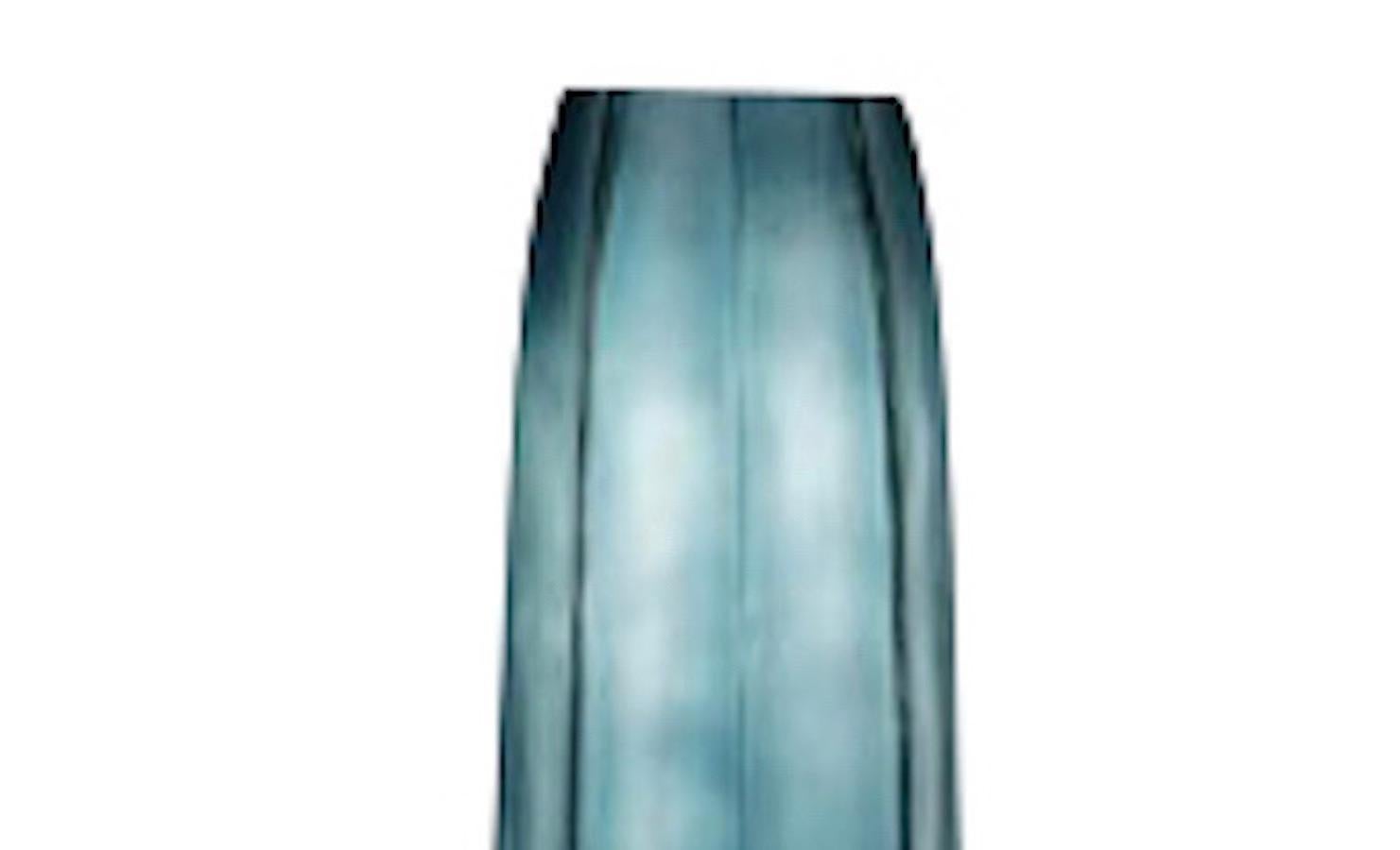 Contemporary Romanian tall deep blue glass vase.
Vertical cubist design.
Shorter version available S5572.
Arriving TBD.