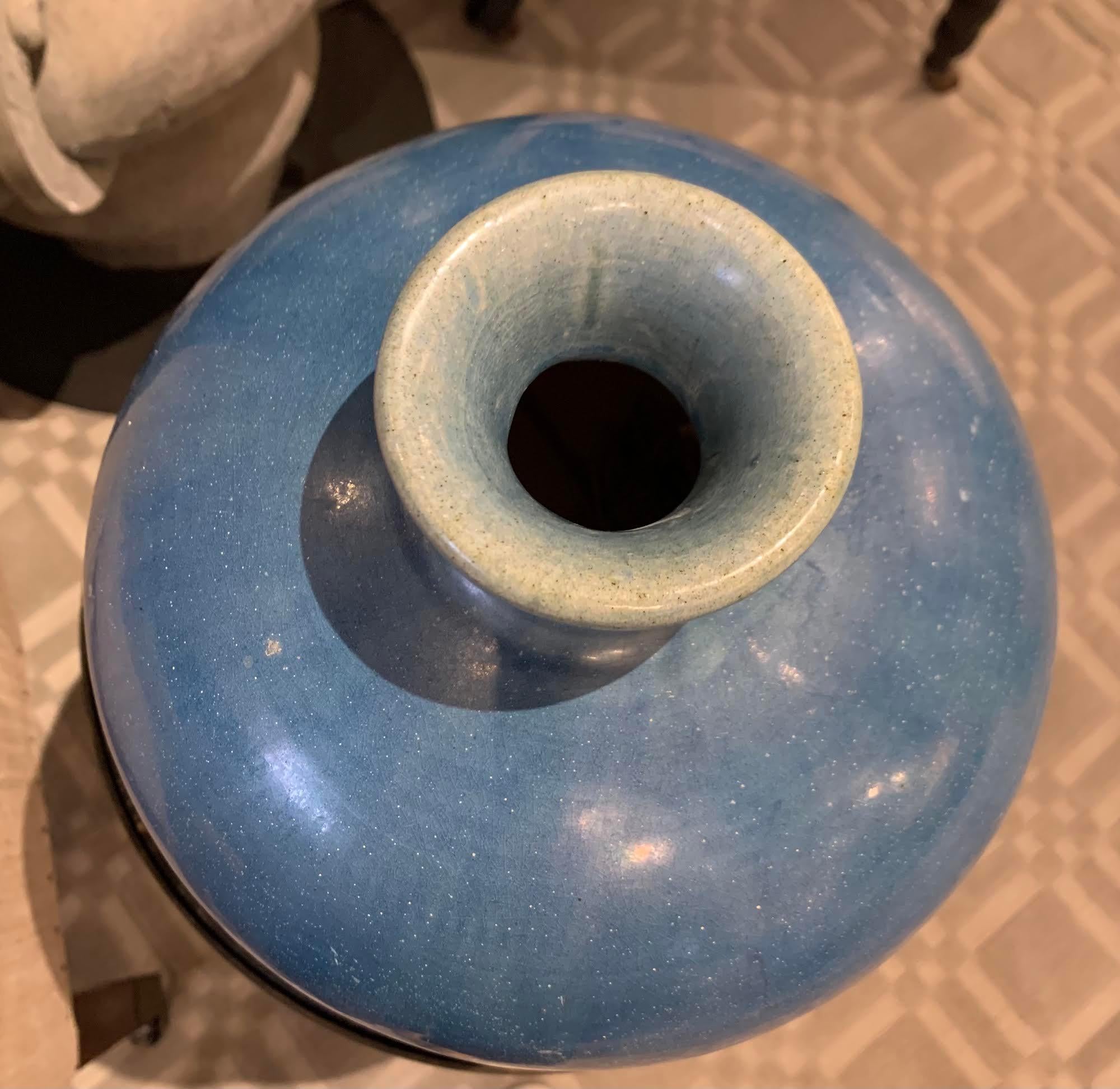 Deep Blue Vase In New Condition In New York, NY