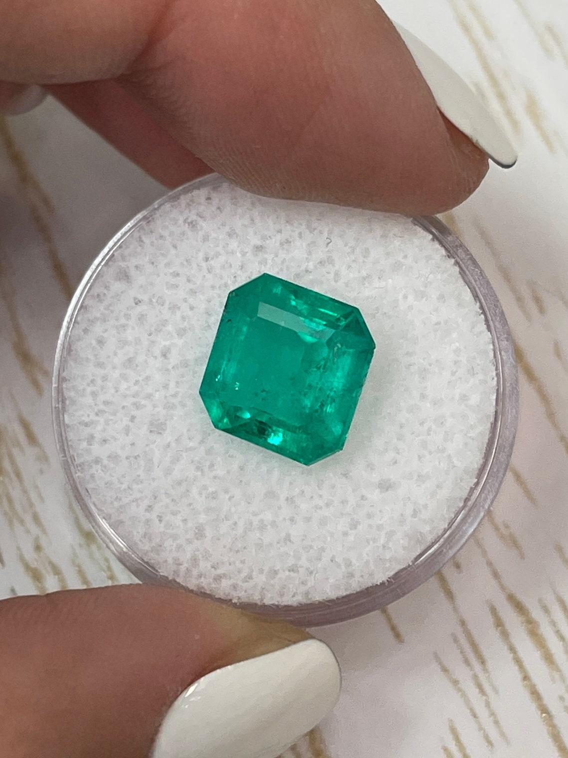 Deep Bluish Green 4,75 Karat Asscher-Schliff kolumbianischen Smaragd Edelstein - Mai Birthstone (Moderne) im Angebot
