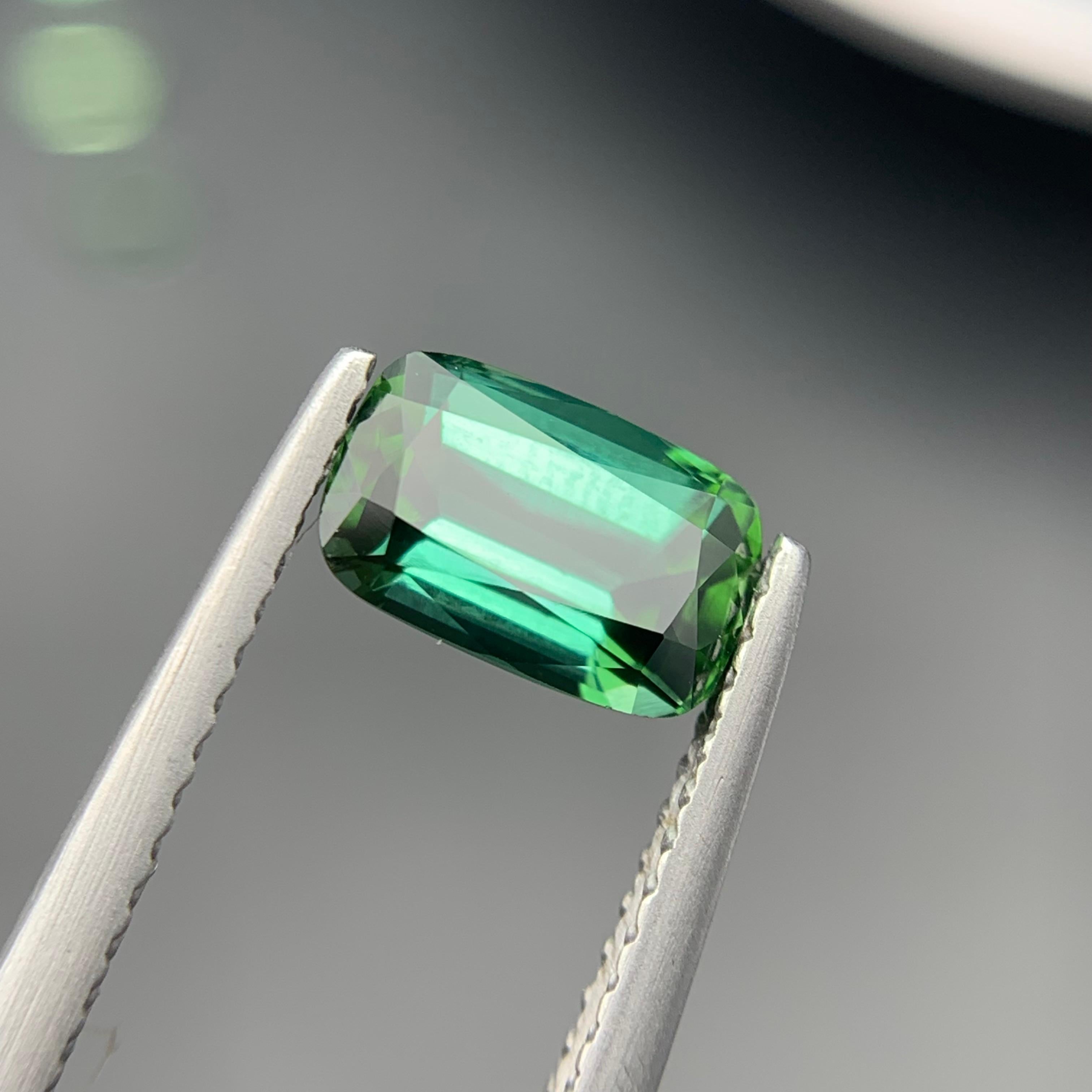 Bague en tourmaline naturelle vert bleuté profond taille coussin de 1,40 carat Neuf - En vente à Peshawar, PK