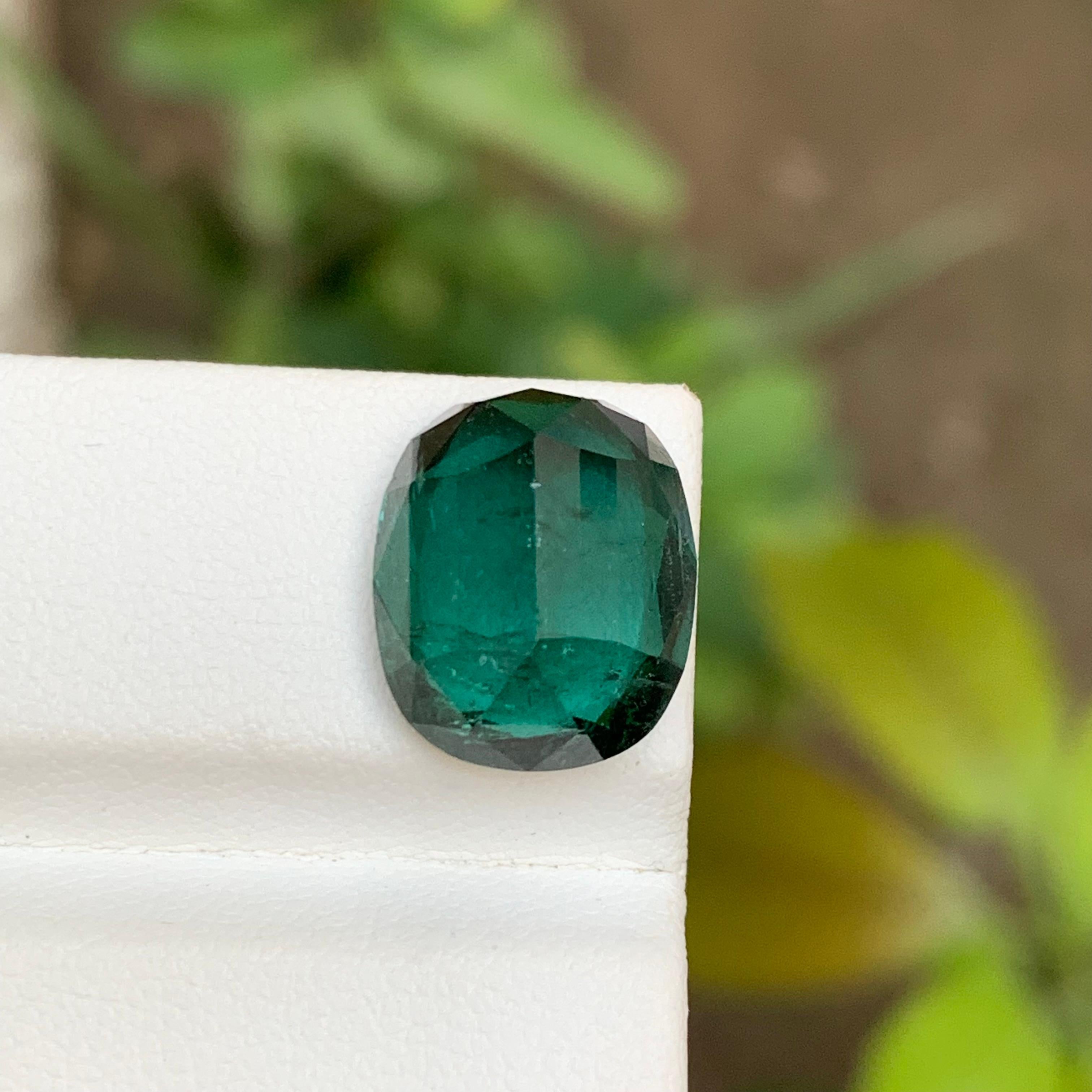 Anello con tormalina naturale verde intenso, ciondolo, pietra preziosa da 8,55 carati con taglio a cuscino in vendita 1
