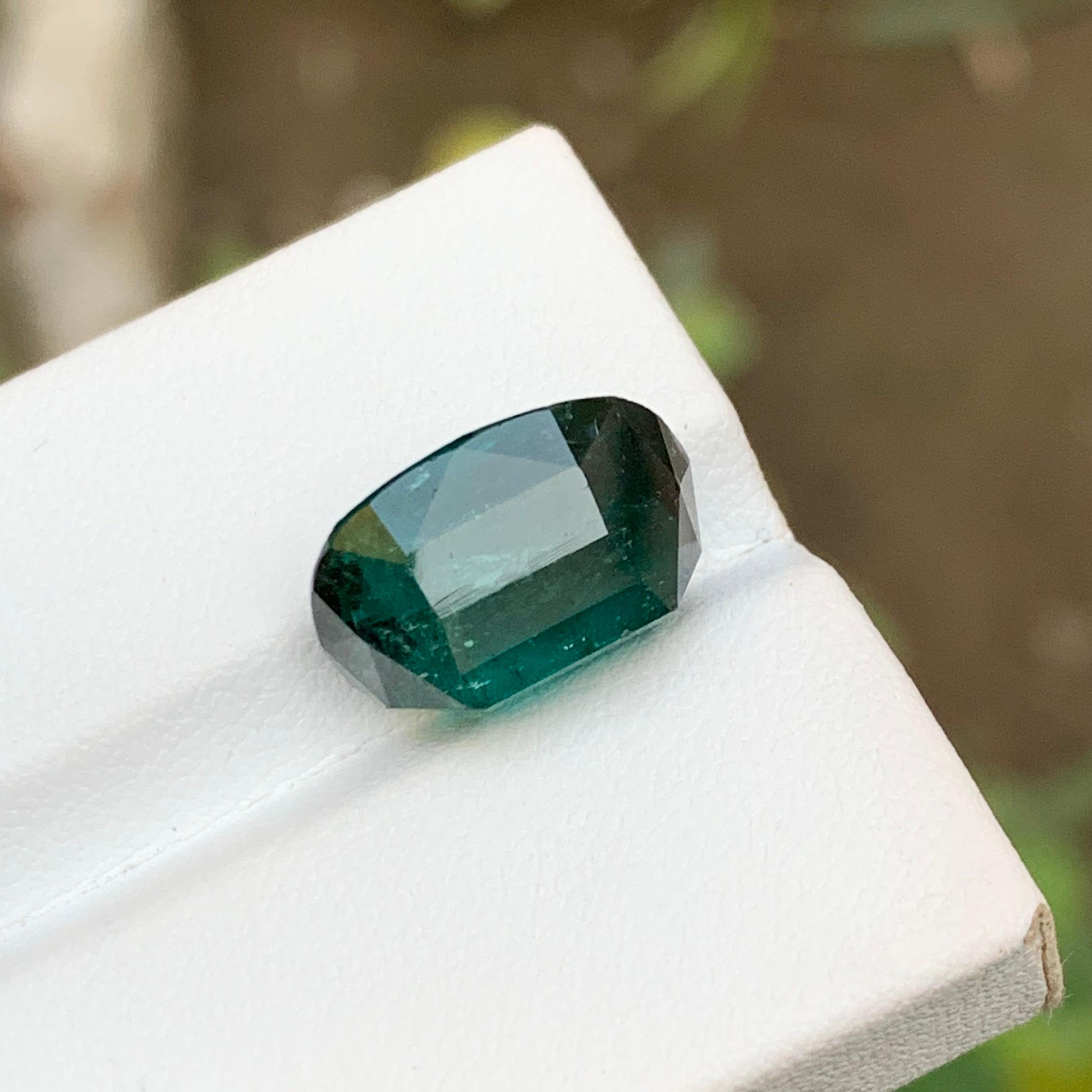 Anello con tormalina naturale verde intenso, ciondolo, pietra preziosa da 8,55 carati con taglio a cuscino in vendita 2