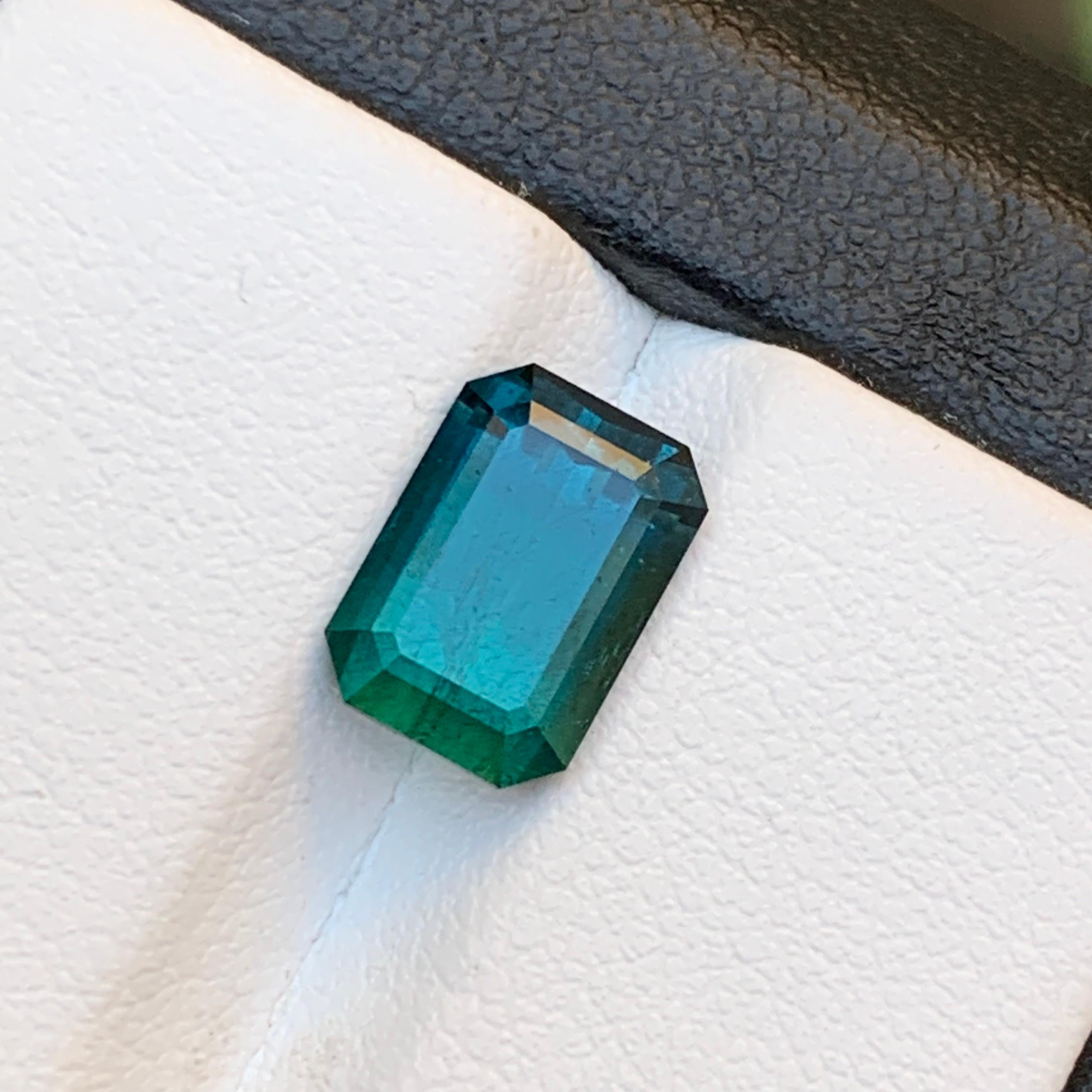 Anello con tormalina naturale bicolore verde scuro, gemma sfusa da 3,10 ct Jewell In condizioni Nuovo in vendita a Peshawar, PK