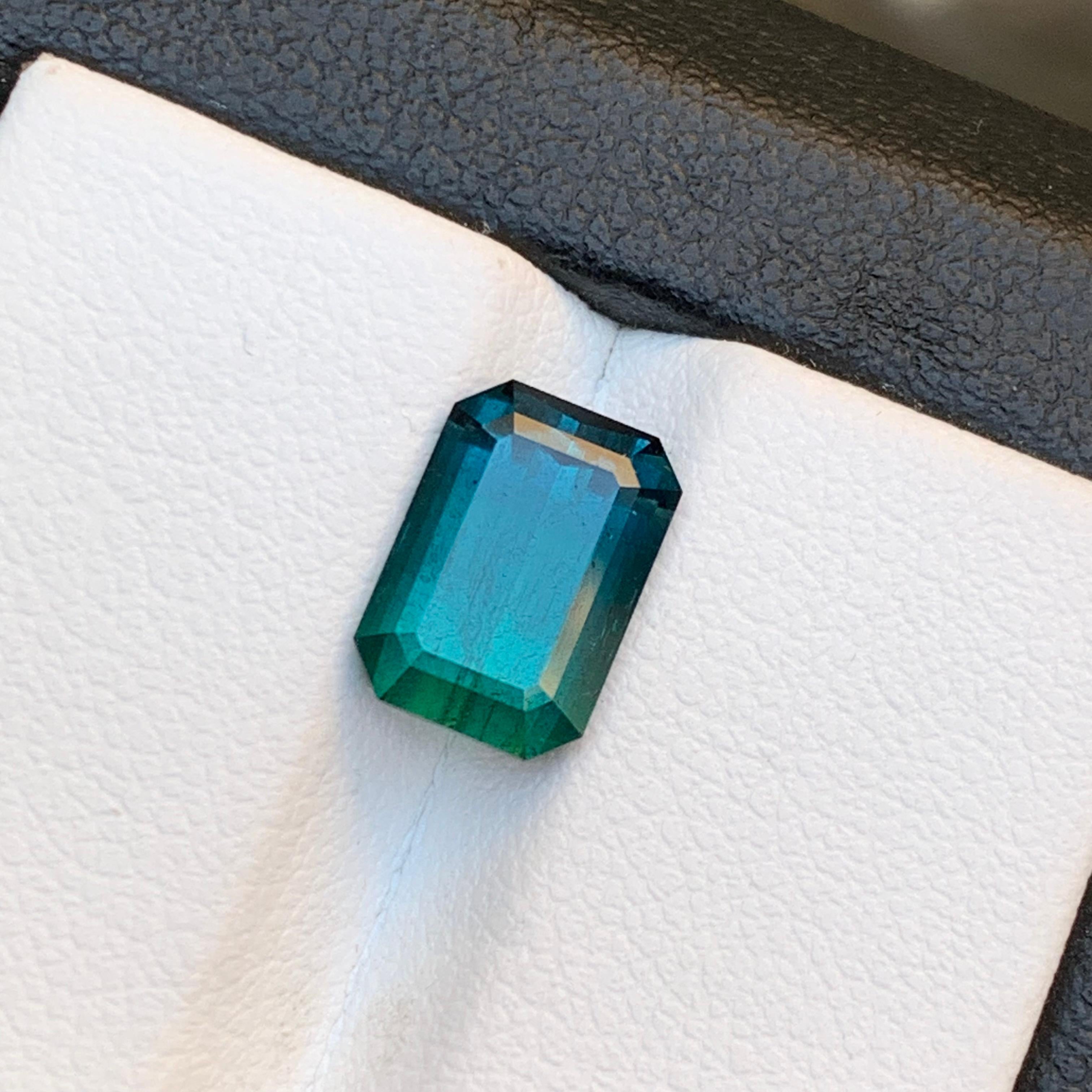 Anello con tormalina naturale bicolore verde scuro, gemma sfusa da 3,10 ct Jewell in vendita 2
