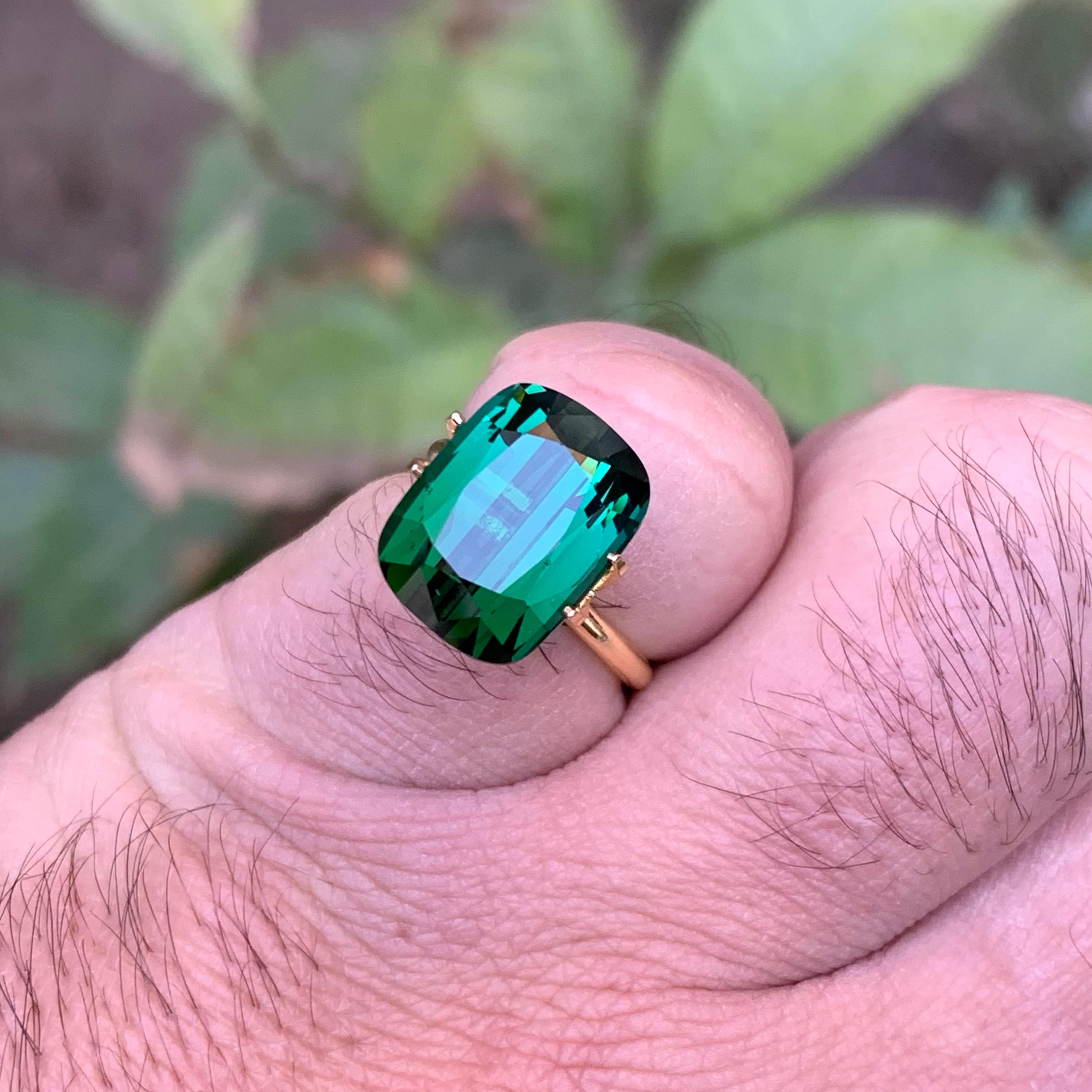 Bague en tourmaline naturelle vert bleuté profond taille coussin 9,50 carats en vente 6