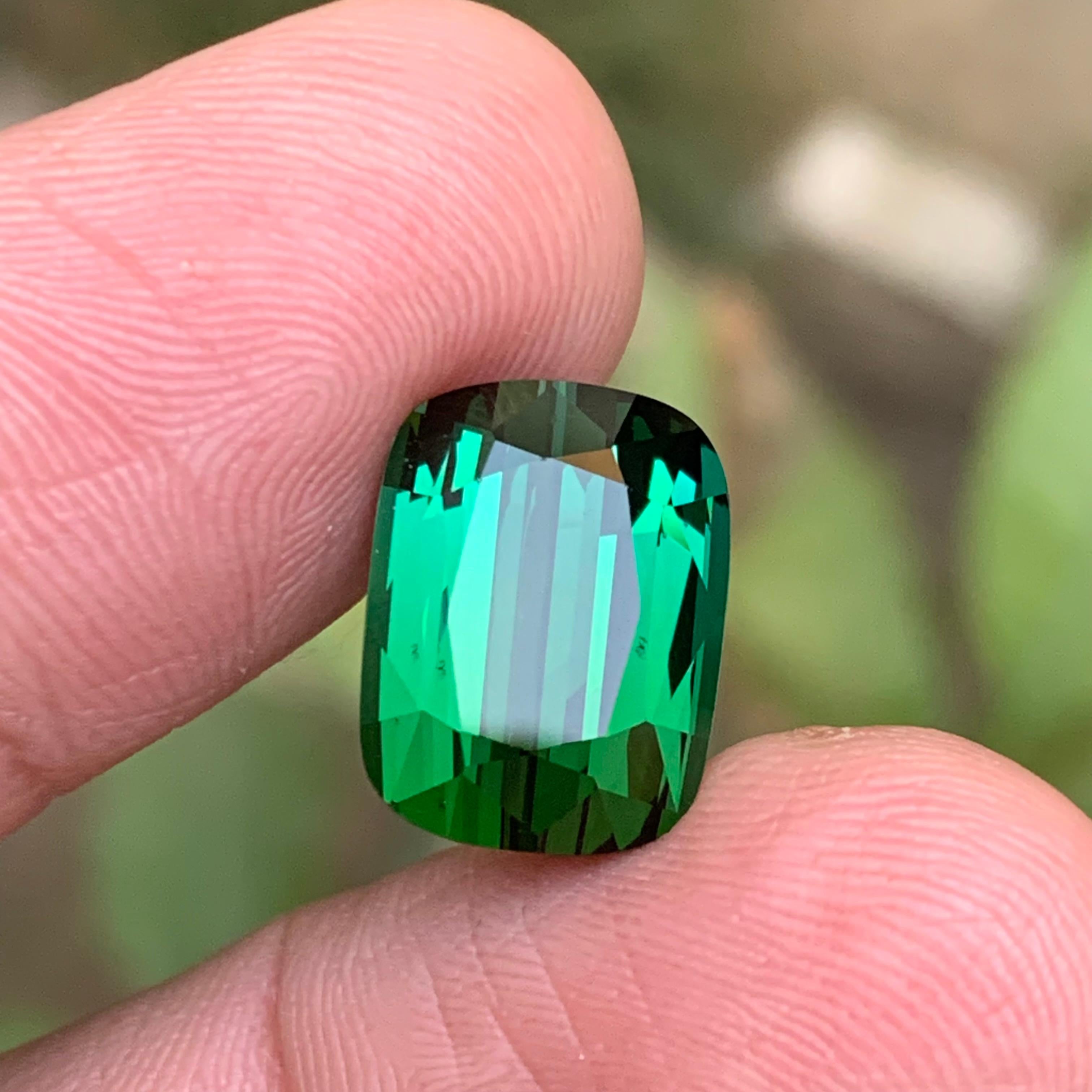 Contemporain Bague en tourmaline naturelle vert bleuté profond taille coussin 9,50 carats en vente