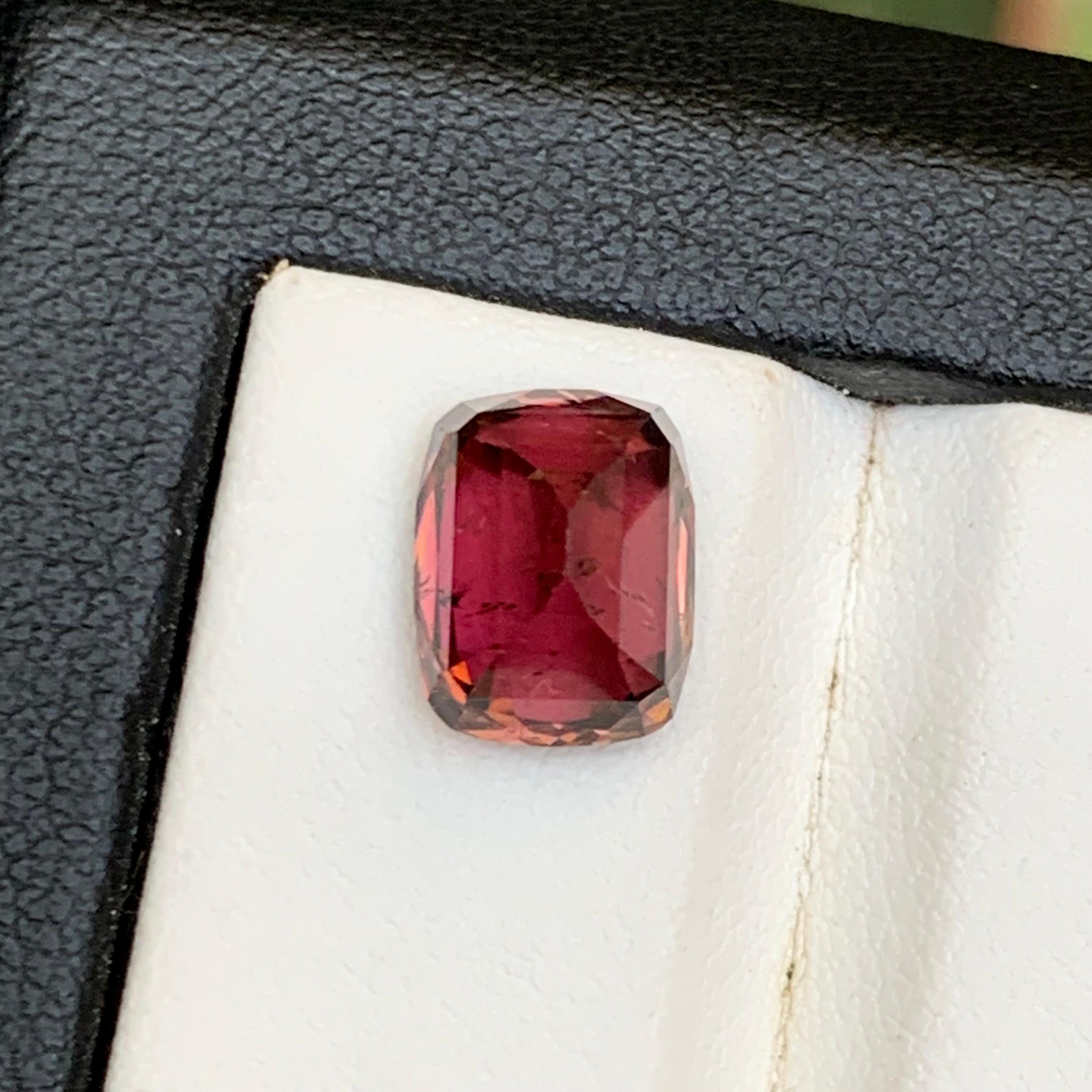 Tourmaline rose foncé 3.73Ct Cushion Cut Natural Loose Gemstone for Ring en vente 1