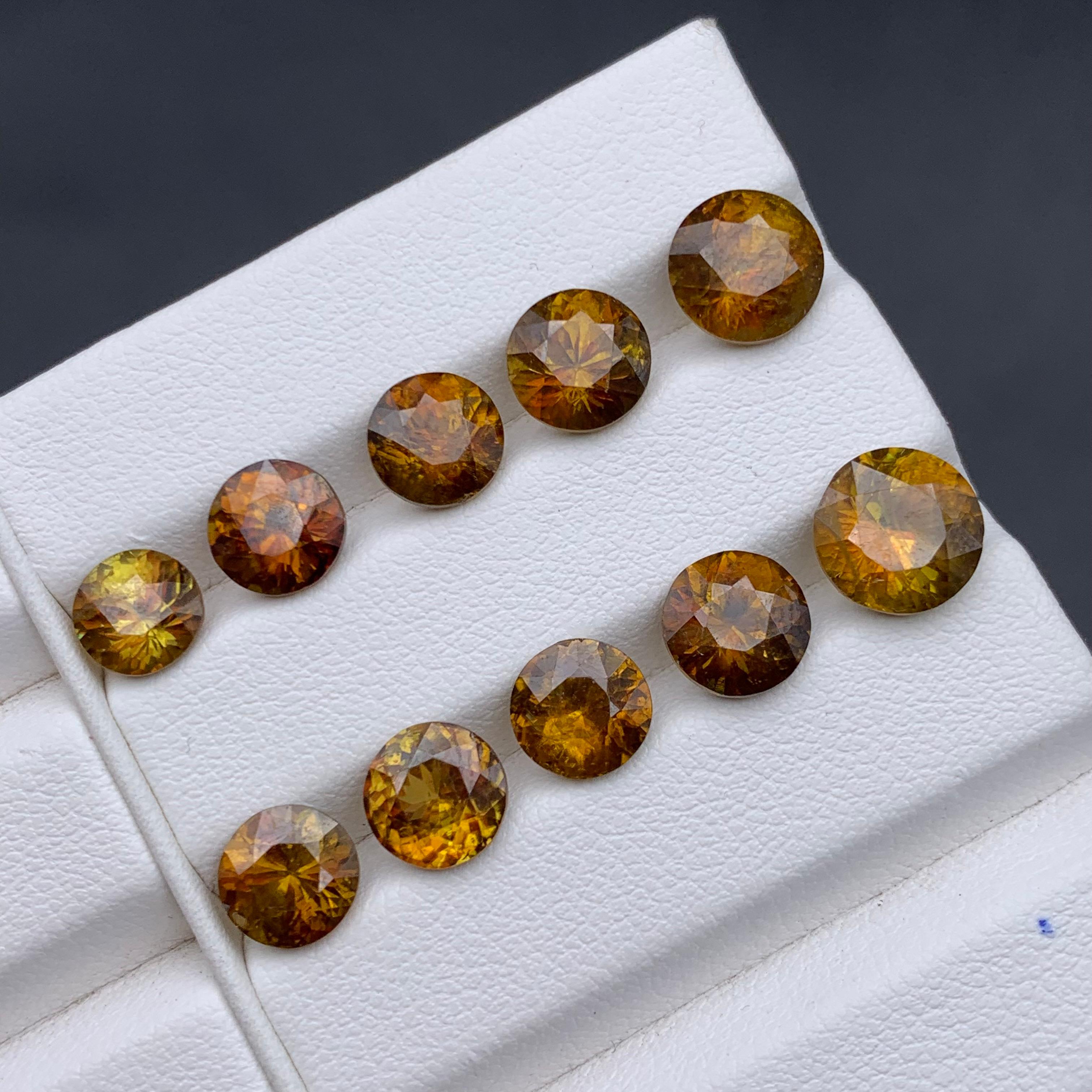 Sphene/Titanite naturelle jaune foncé  Pierres en vrac Lot 17.35 Ct Round en vente 5