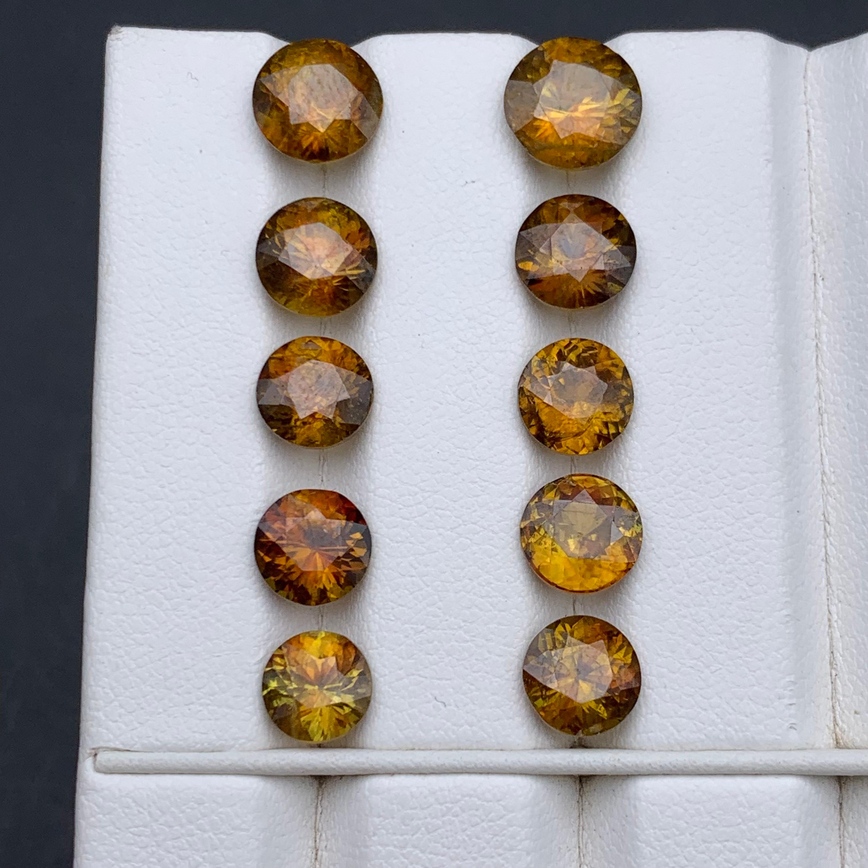 Sphene/Titanite naturelle jaune foncé  Pierres en vrac Lot 17.35 Ct Round en vente 6