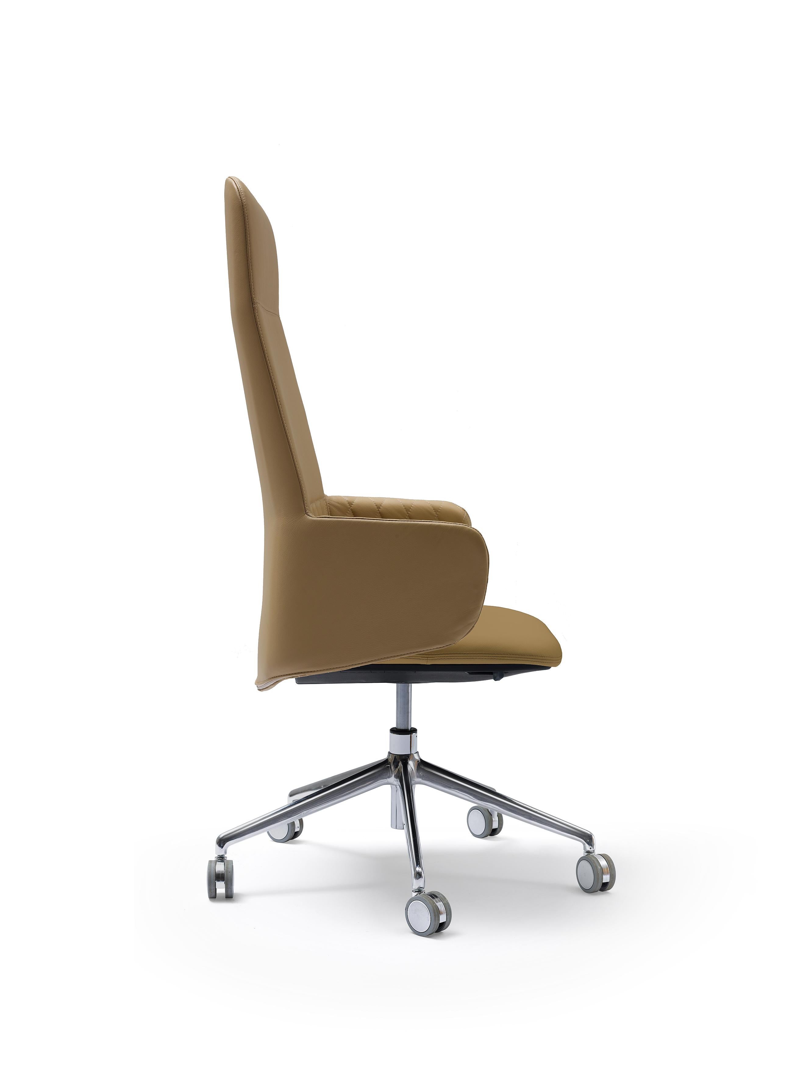 Sillón ejecutivo Deep Diamond de aluminio y piel by Quinti Seduce
Diseñado por Archirivolto Design
Dimensiones: P 70 x An 70 x Al 133 cm.
Materiales: Aluminio y cuero.

Disponible en distintos acabados, tamaños y materiales. Las dimensiones y los
