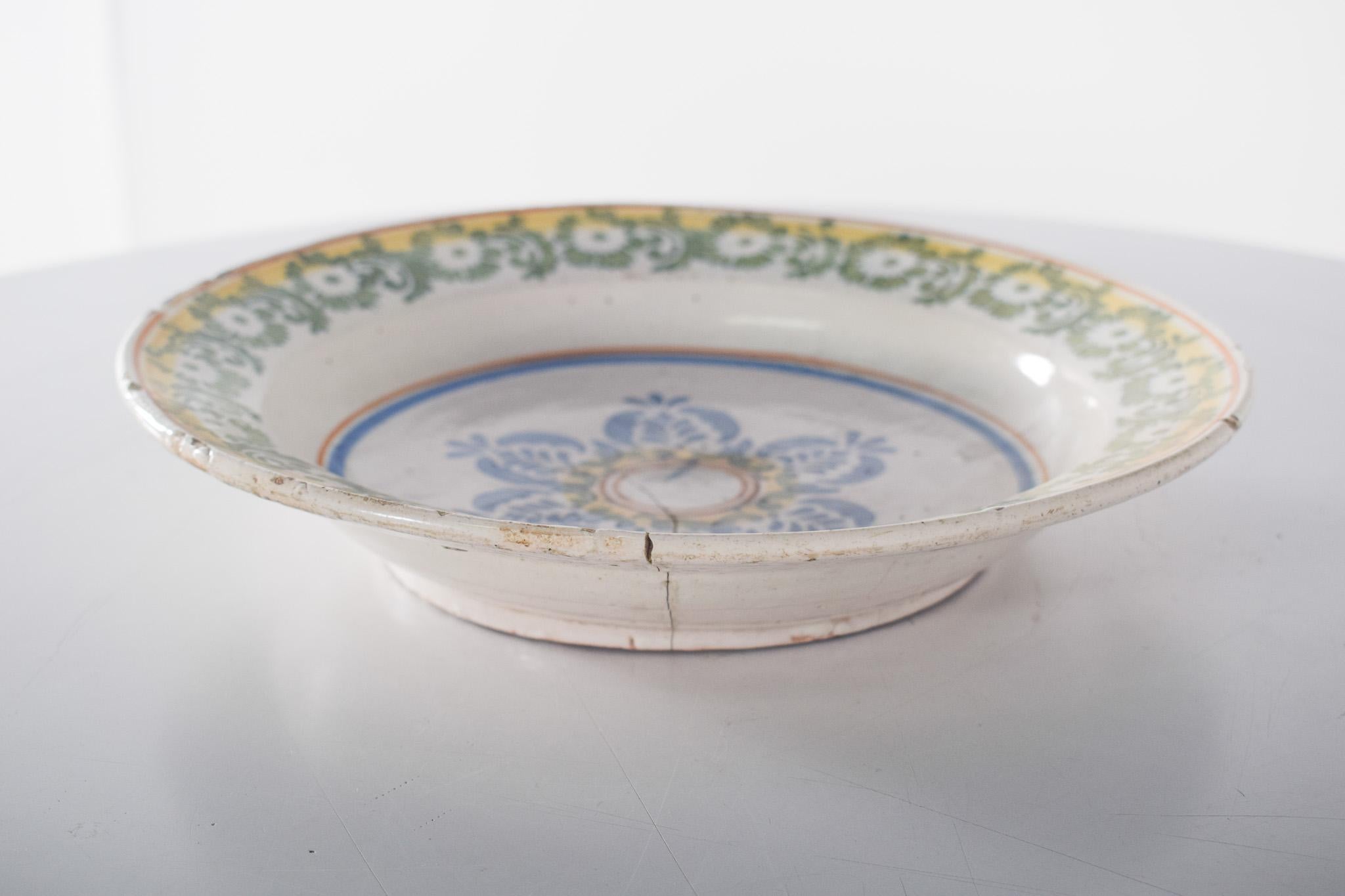 Portugais Plat profond en faïence portugaise en vente