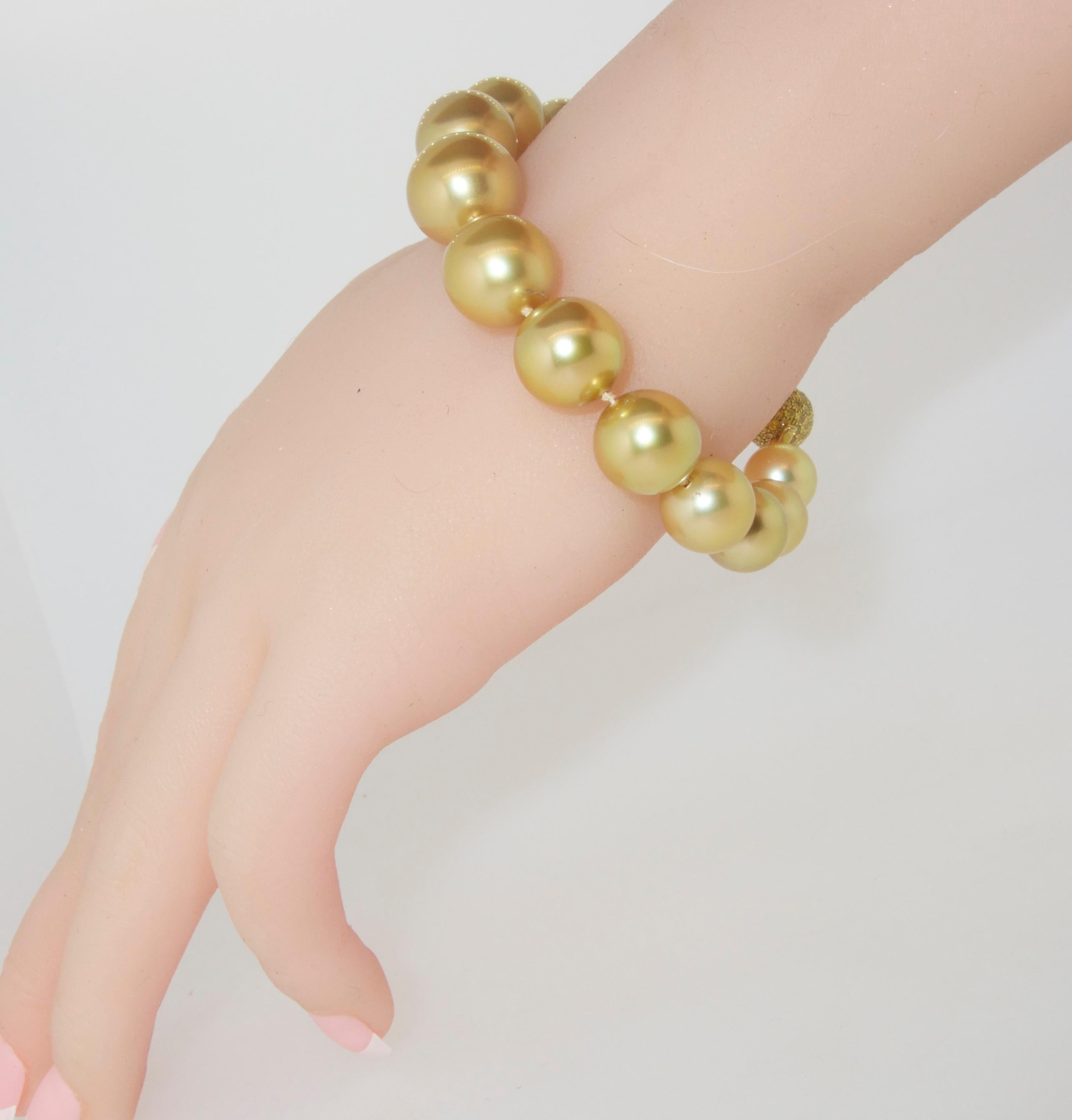 Deep Golden South Sea Pearl Bracelet In Excellent Condition In Aspen, CO