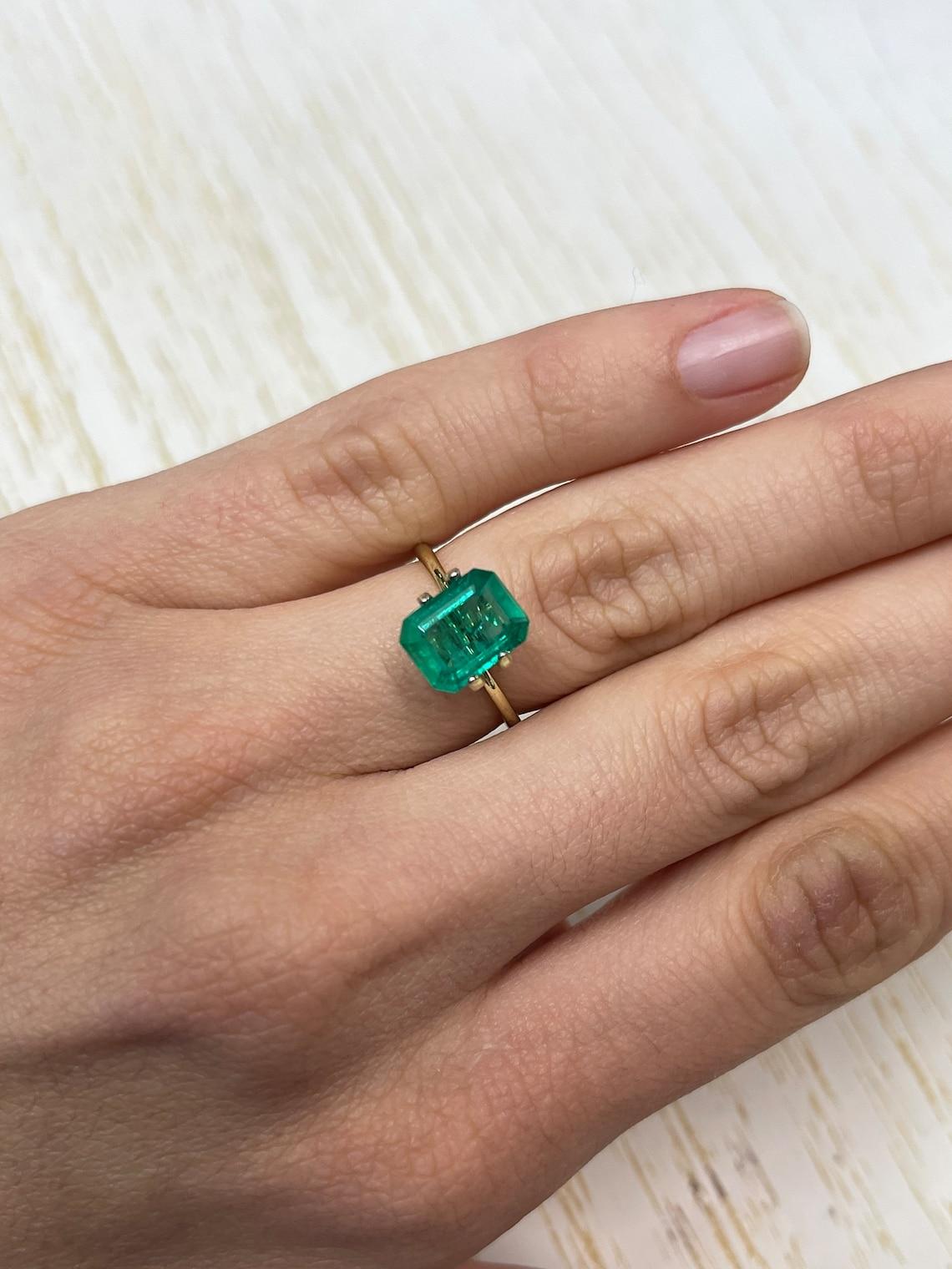 Tiefgrüner 2,50 Karat Classic Smaragd-Schliff kolumbianischer Smaragd Edelstein - Mai-Geburtsstein im Angebot 1