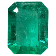 Gemma di smeraldo colombiano di colore verde intenso da 2,50 carati con taglio classico - Pietra di nascita di maggio